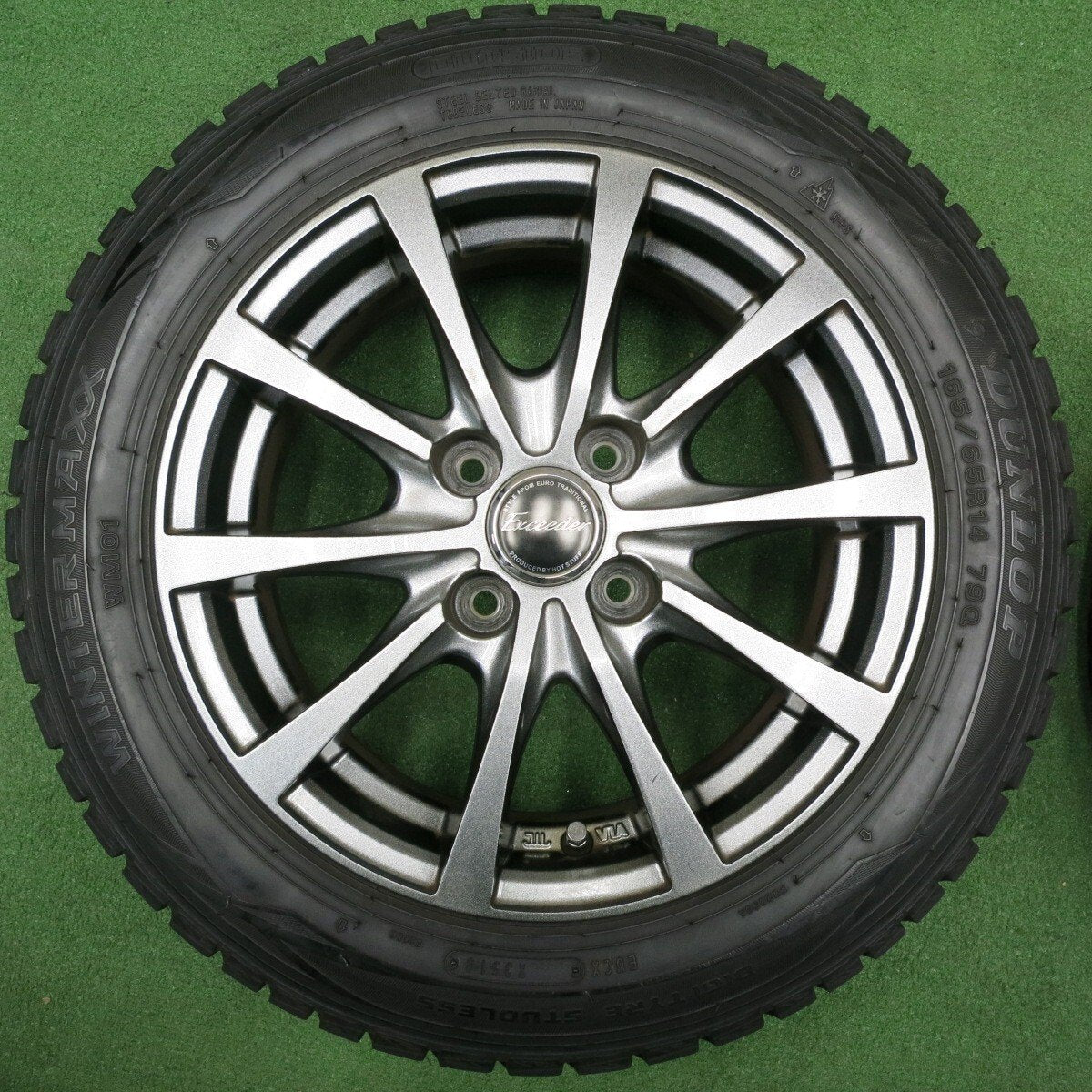 バリ溝！キレイ！ほぼ10分★スタッドレス 165/65R14 ダンロップ ウインターマックス WM01 Exceeder エクシーダー 14インチ PCD100/4H★4122909NJス