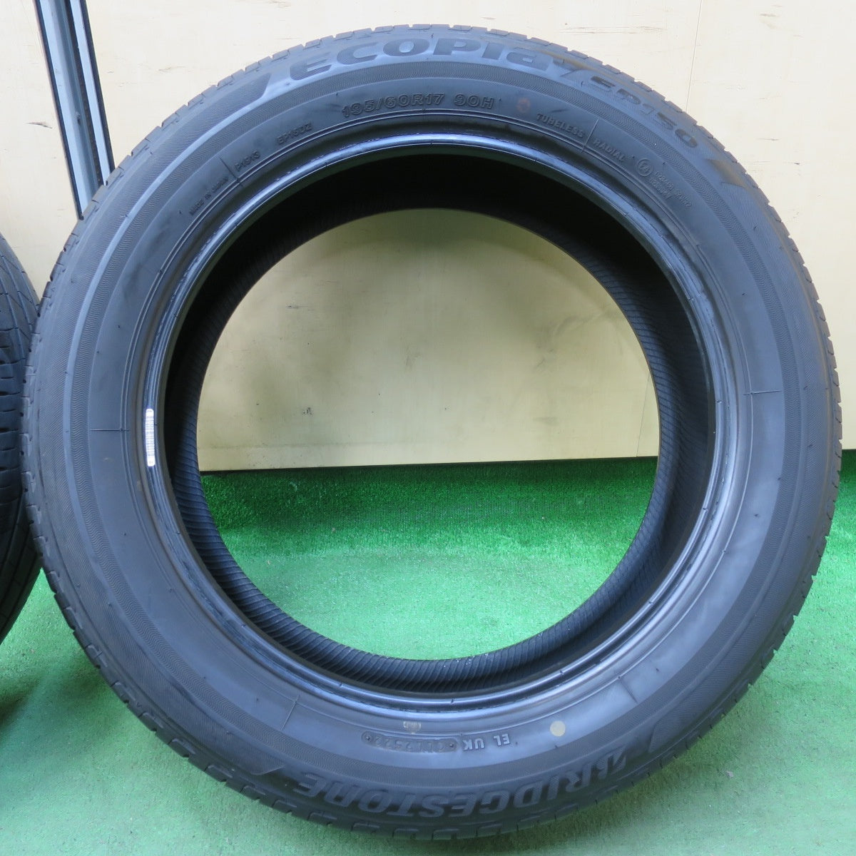 [送料無料] 4本価格！22年★195/60R17 ブリヂストン エコピア EP150 タイヤ 17インチ プリウス ライズ ロッキー 等★5012904イノタ