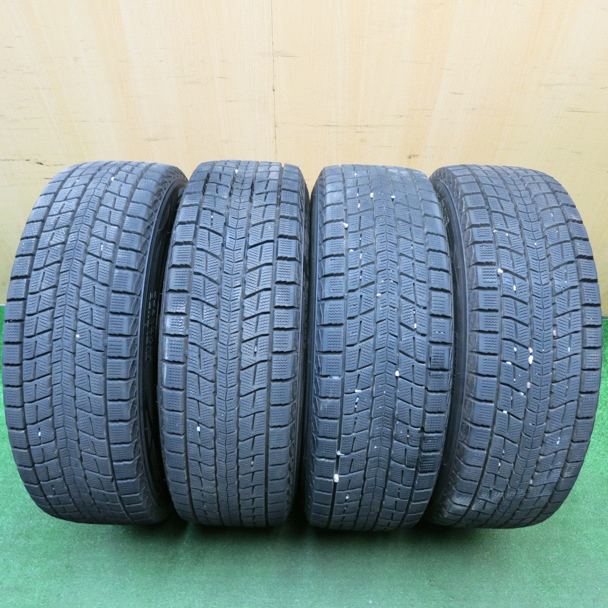 バリ溝！9.5分★スタッドレス 215/60R17 ダンロップ ウインターマックス SJ8 SJ8+ Fang ファング 17インチ PCD114.3/5H★6010805HAス