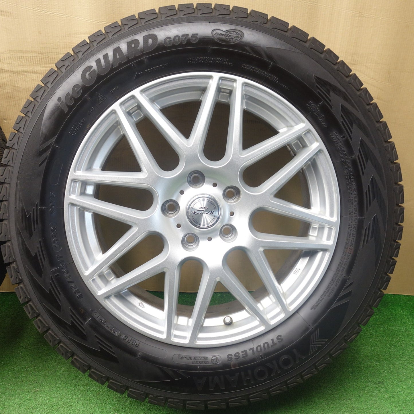 バリ溝！キレイ！9.5分★スタッドレス 225/65R17 ヨコハマ アイスガード G075 D.O.S. GaviaLⅡ DOS 17インチ PCD114.3/5H★6022001KTス