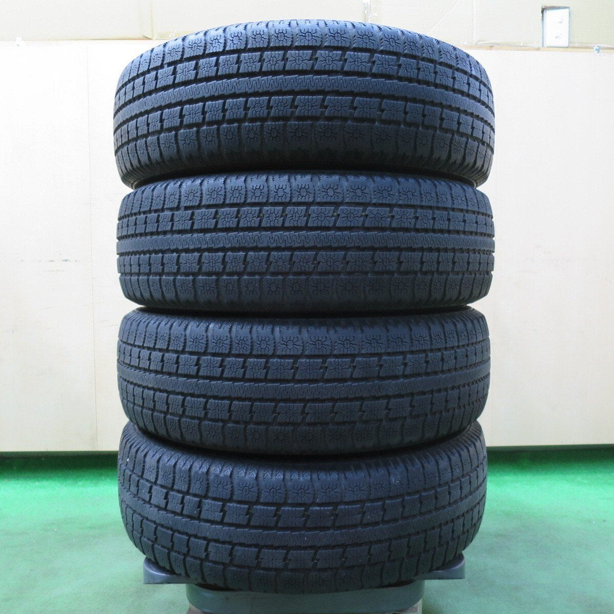 4本価格★スタッドレス 175/65R15 トーヨー ガリット G4 X CROSS SPEED PREMIUM クロススピード PCD100/4H★5012709イス