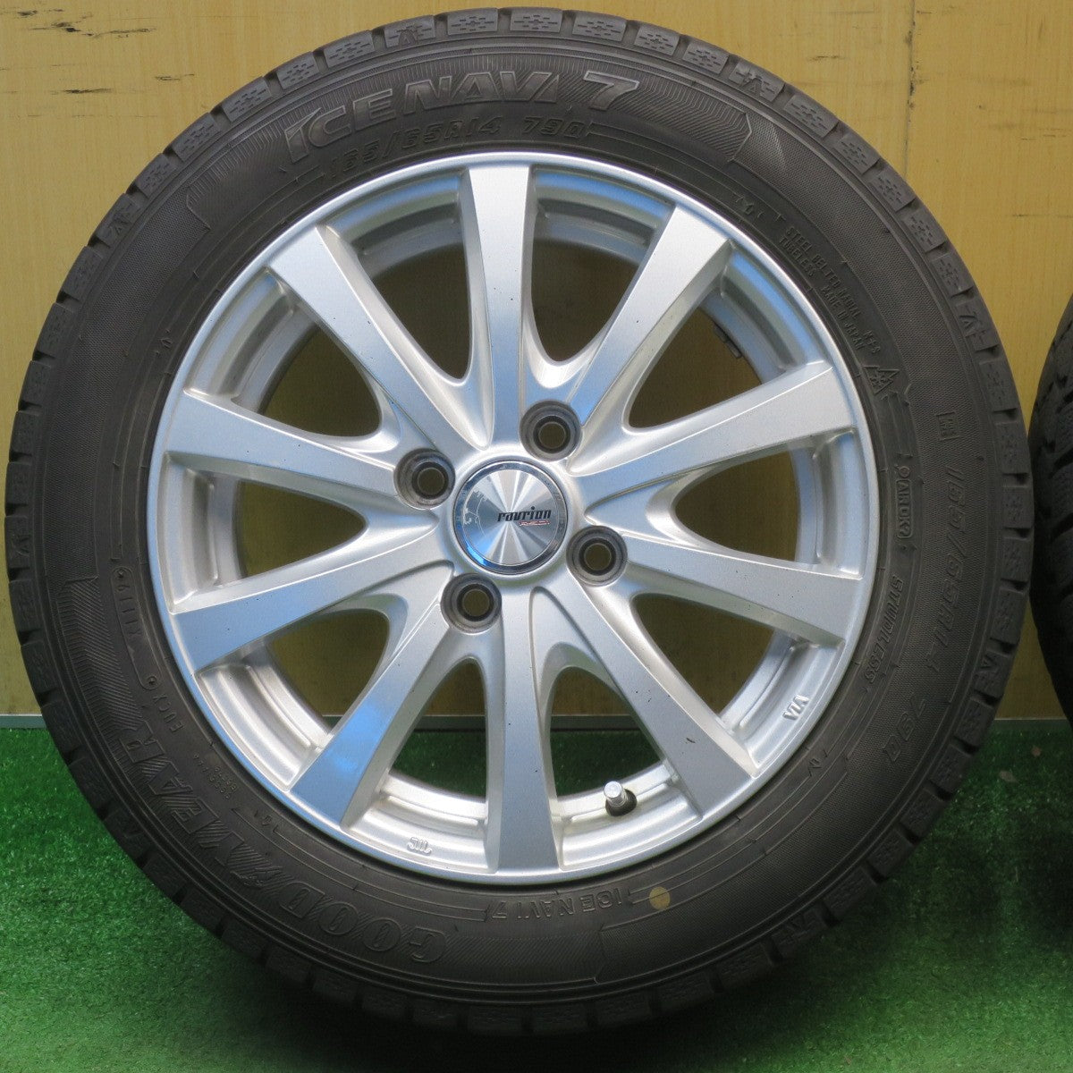 バリ溝！8.5分★スタッドレス 165/65R14 グッドイヤー アイスナビ7 ravrion RS01 ラブリオン 14インチ PCD100/4H★6032901NJス