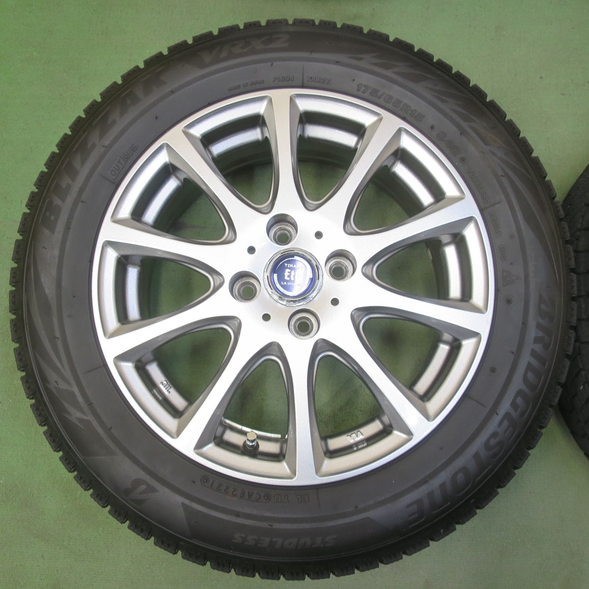 バリ溝！キレイ！8.5分◎スタッドレス 175/65R15 ブリヂストン ブリザック VRX2 TIRADO Eta LA STRADA ティラード ラストラーダ 15インチ PCD100/4H◎6100810イス