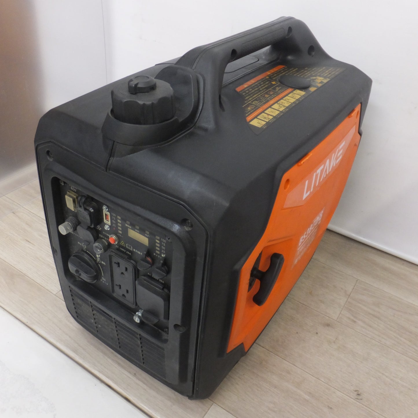 [送料無料] 岐阜発★リテーク LITAKE インバーター発電機 BS3850iS　定格出力 3200W 最大出力 3500W　AC100V 50/60Hz 32A 単相★
