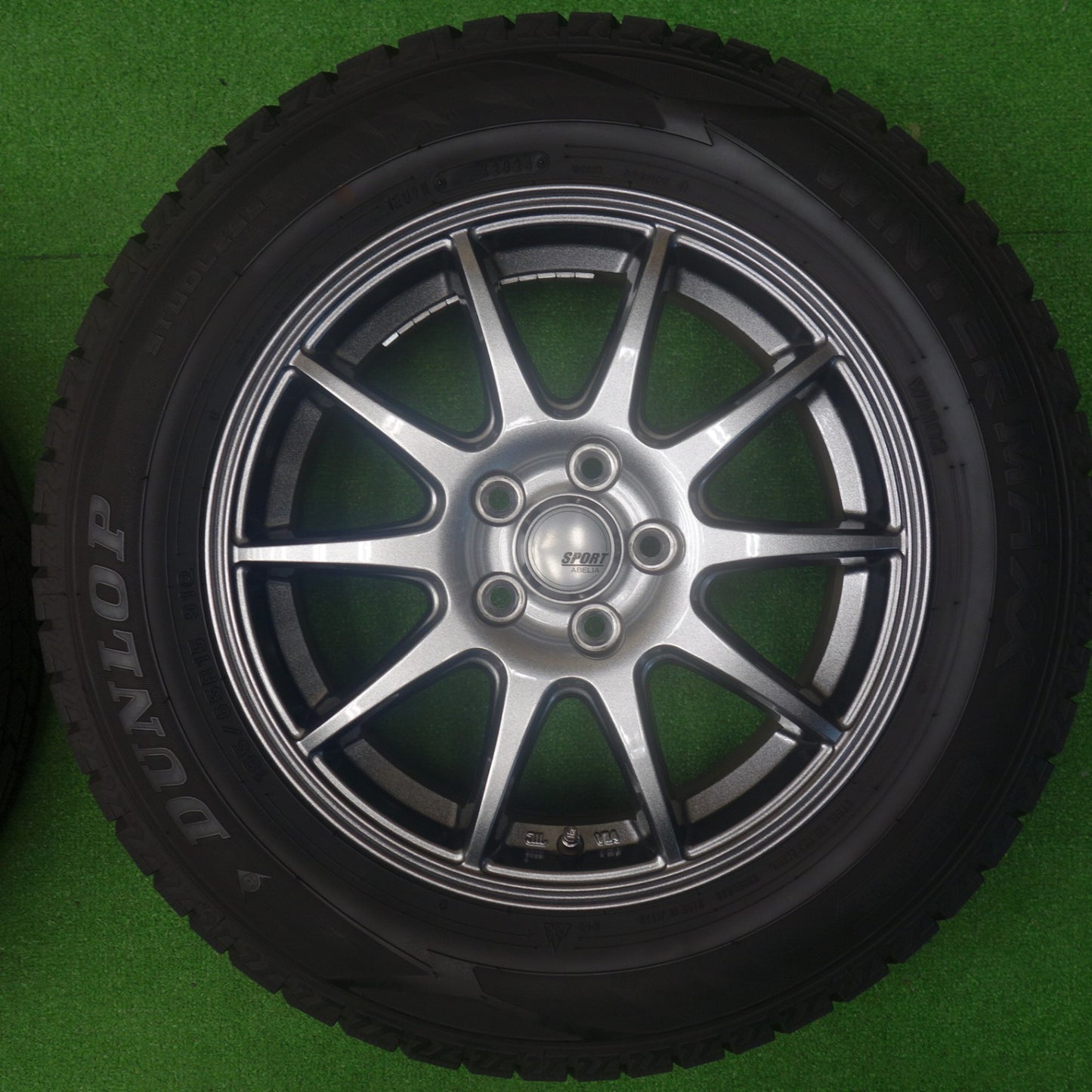 バリ溝！24年！キレイ！9.5分◎プリウス 等 195/65R15 スタッドレス ダンロップ ウインターマックス WM02 SPORT ABELIA スポルト アベリア 15インチ PCD100/5H◎6060701KTス
