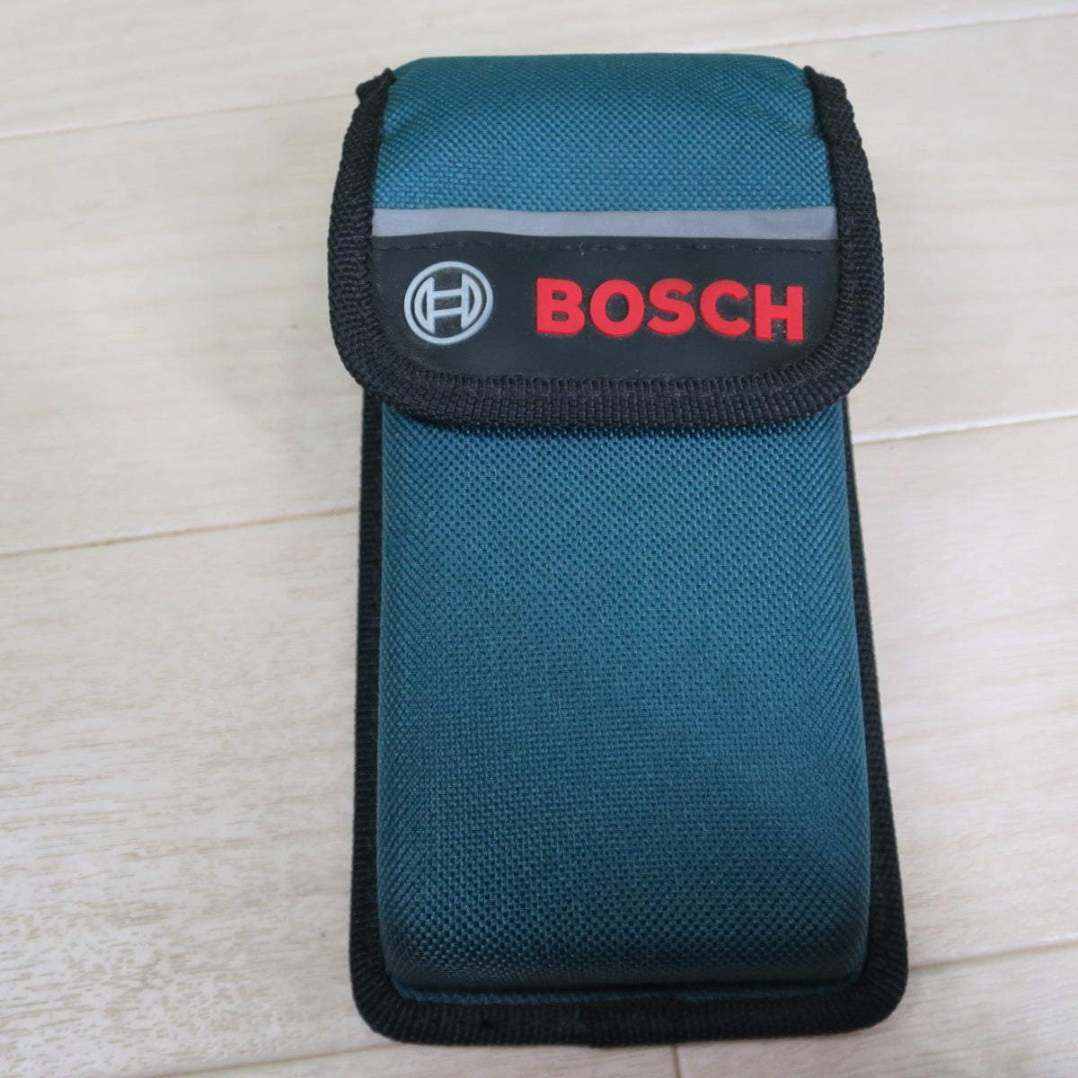 [送料無料] キレイ☆BOSCH ボッシュ レーザー 距離計 GLM150C デジタル 測定器 ケース付き☆