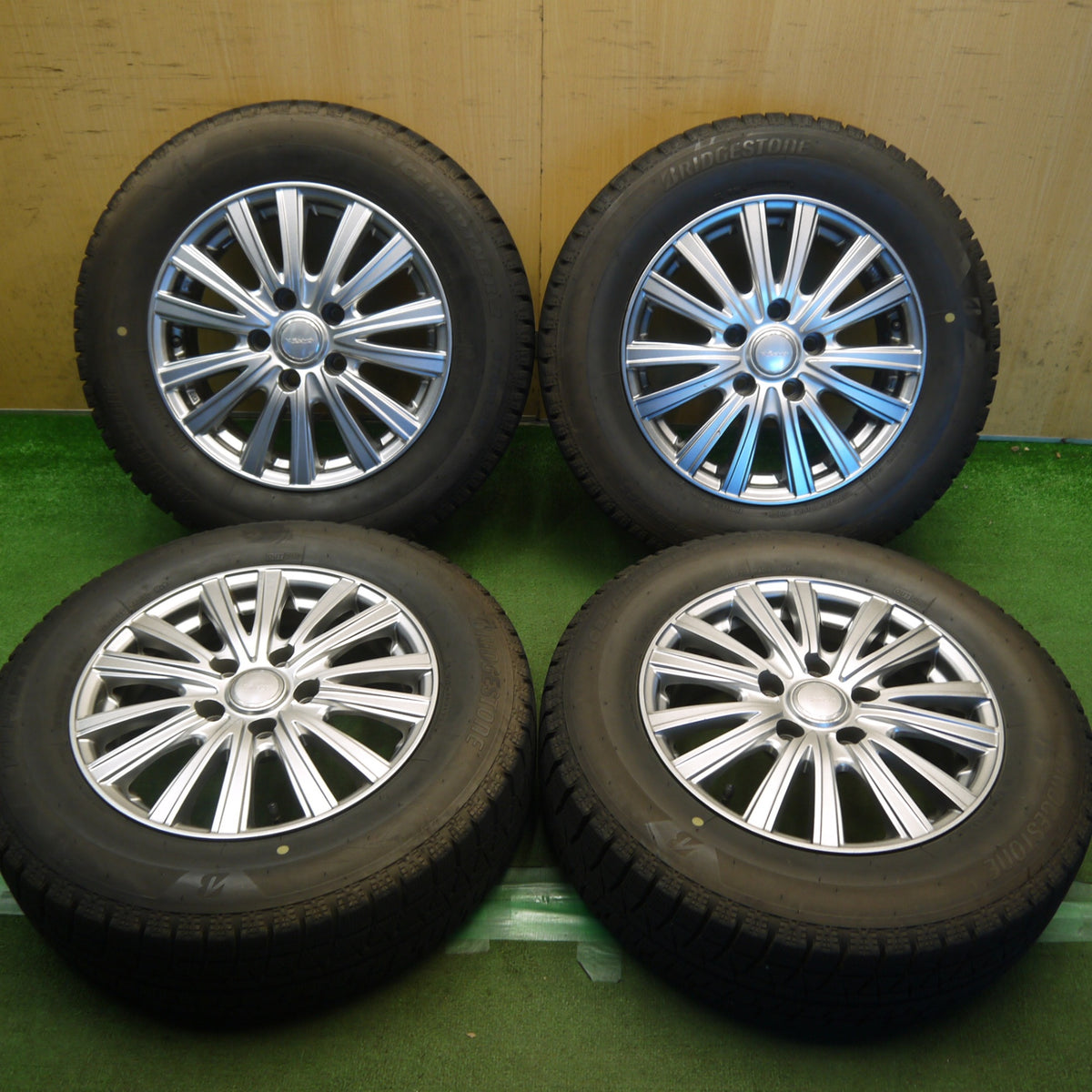 バリ溝！23年！9.5分◎スタッドレス 195/65R15 ブリヂストン アイスパートナー2 VELVA TESALIA ヴェルヴァ テサリア 15インチ PCD114.3/5H◎6100708Hス