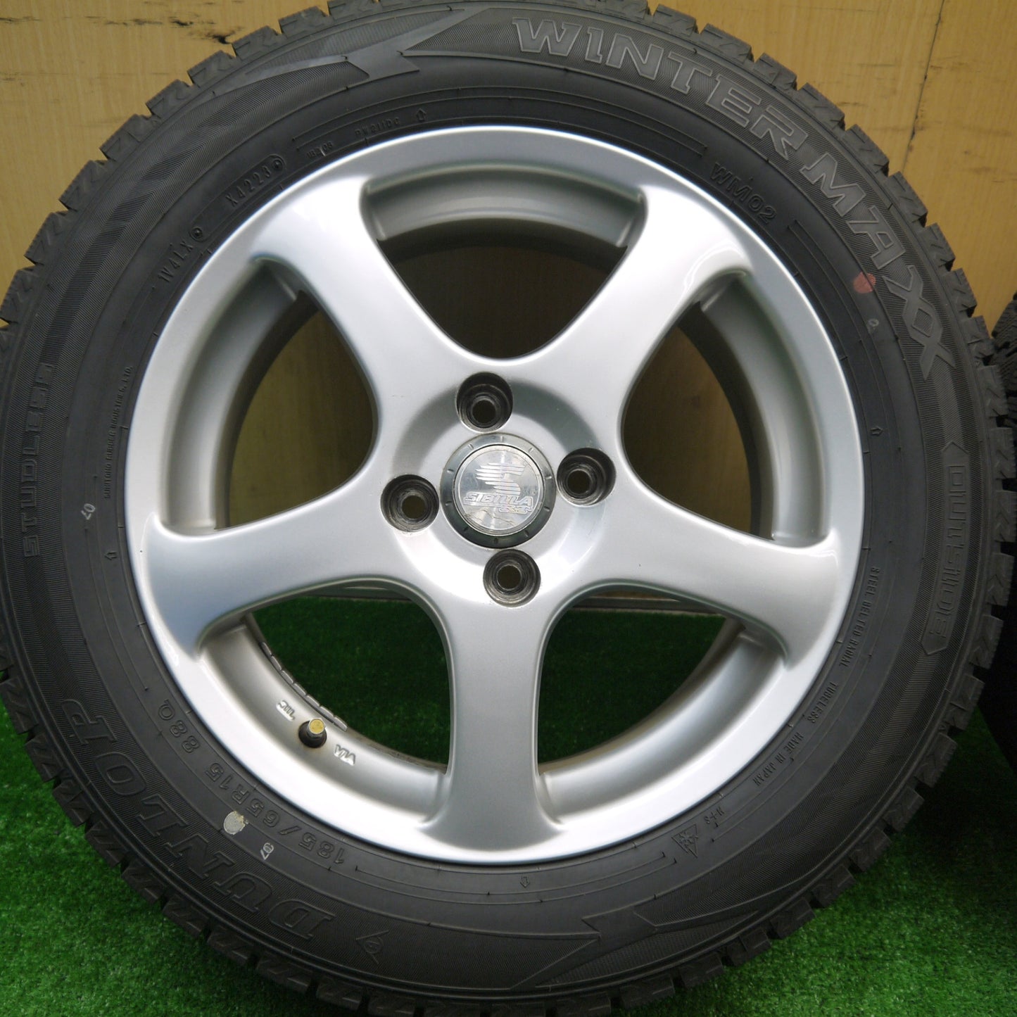 バリ溝！23年！9.5分以上★スタッドレス 185/65R15 ダンロップ ウインターマックス WM02 SIBILLA RT シビラ 15インチ PCD100/4H★5101504Hス