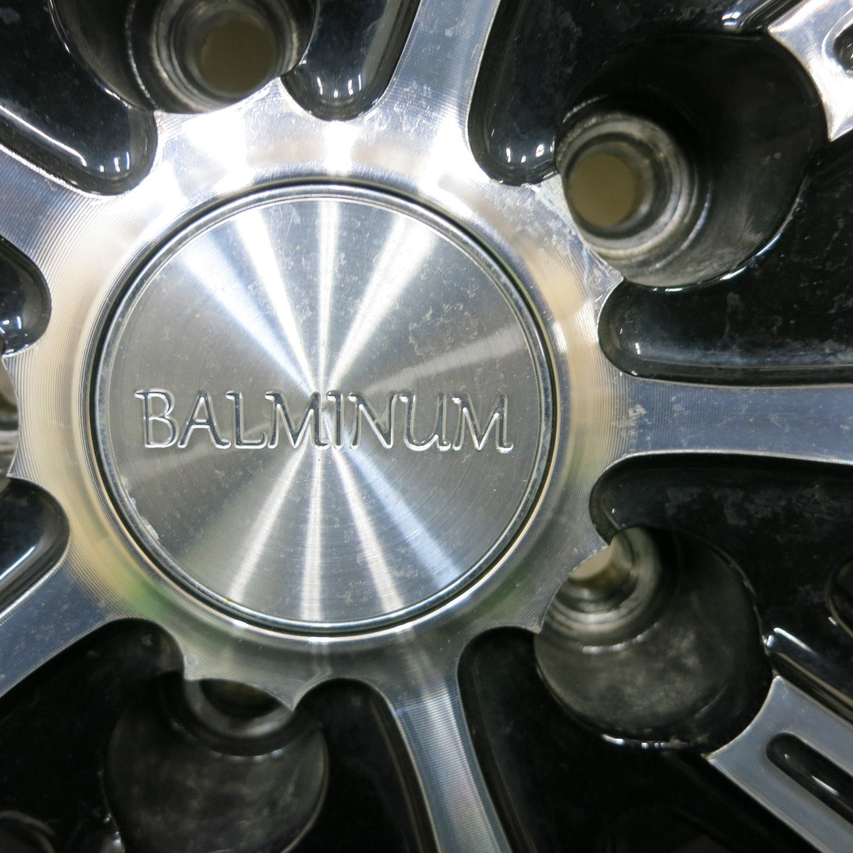 バリ溝！9.5分★スタッドレス 235/45R18 ブリヂストン ブリザック VRX2 BALMINUM バルミナ 18インチ PCD114.3/5H★5050702ナス