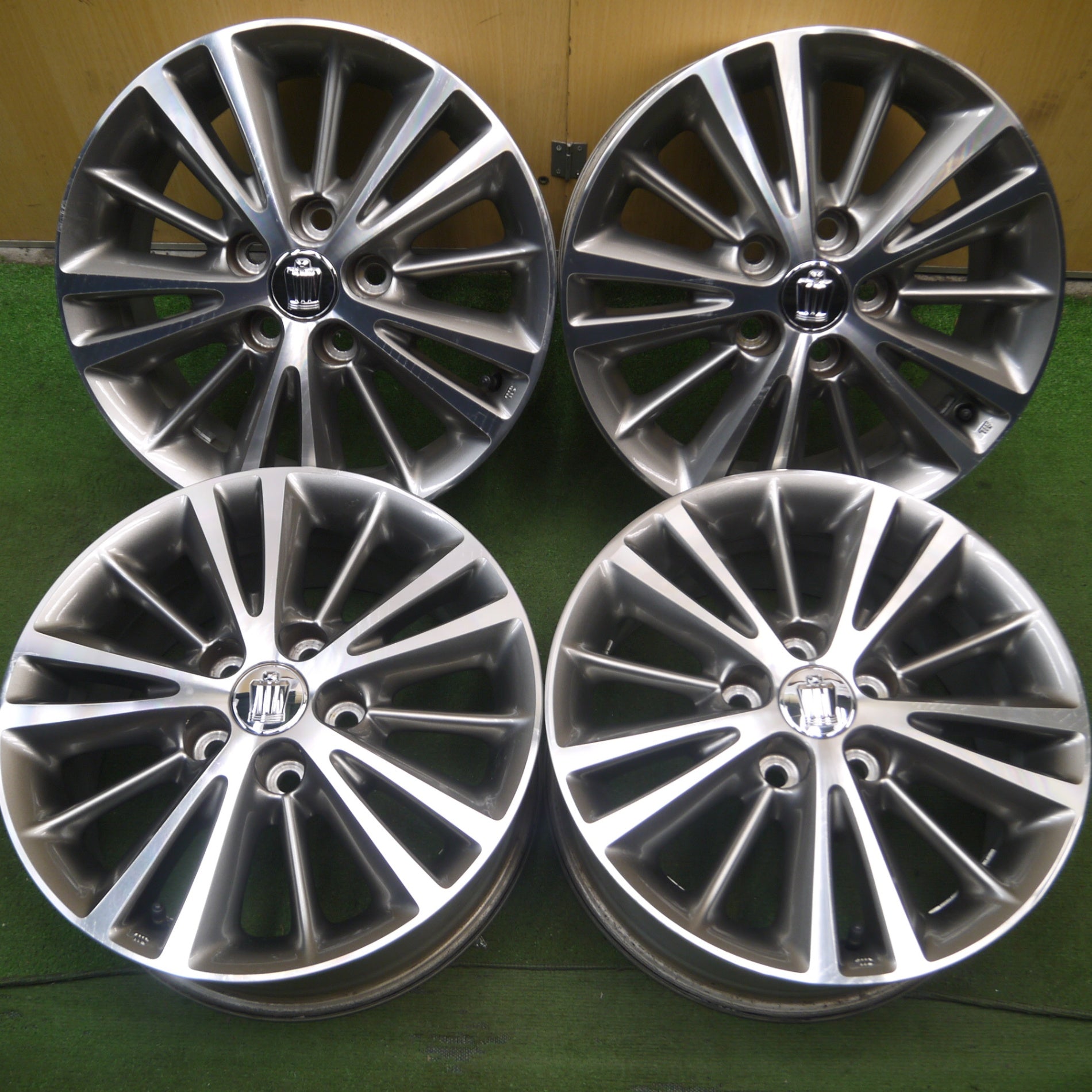 Ｆ８４１●トヨタ　クラウン純正●16インチ1本●7J OFF+45●●