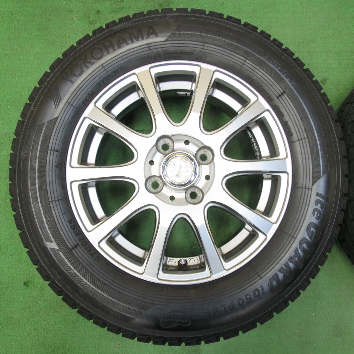 [送料無料] バリ溝！9分★スタッドレス 185/70R14 ヨコハマ アイスガード iG50 プラス LAYCEA レイシア 14インチ PCD100/4H★4102102イス