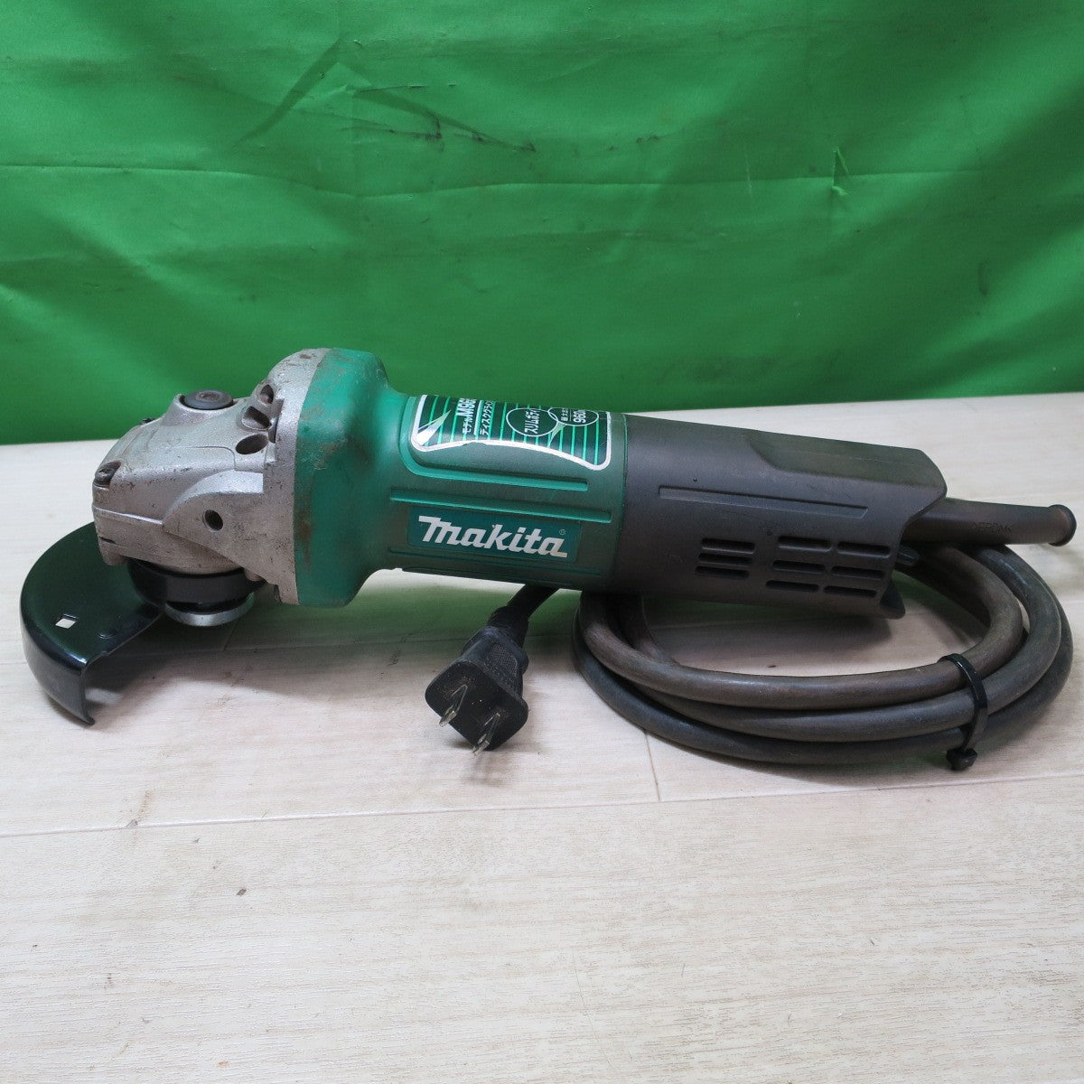 [送料無料] ☆マキタ 100mm ディスクグラインダ M965 電動 工具 makita 100V コード式 研削 研摩 研磨 機☆