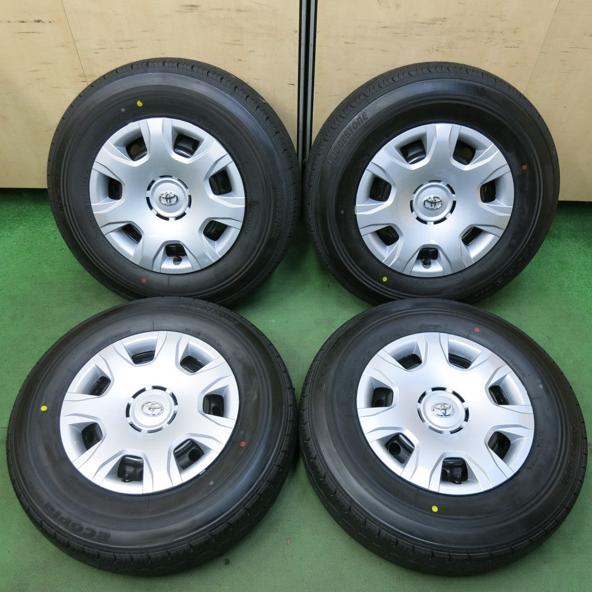 新車外し！25年★トヨタ 200系 ハイエース 純正 スチール 195/80R15 107/105S ブリヂストン エコピア RD613 15インチ PCD139.7/6H★5053014SYノ