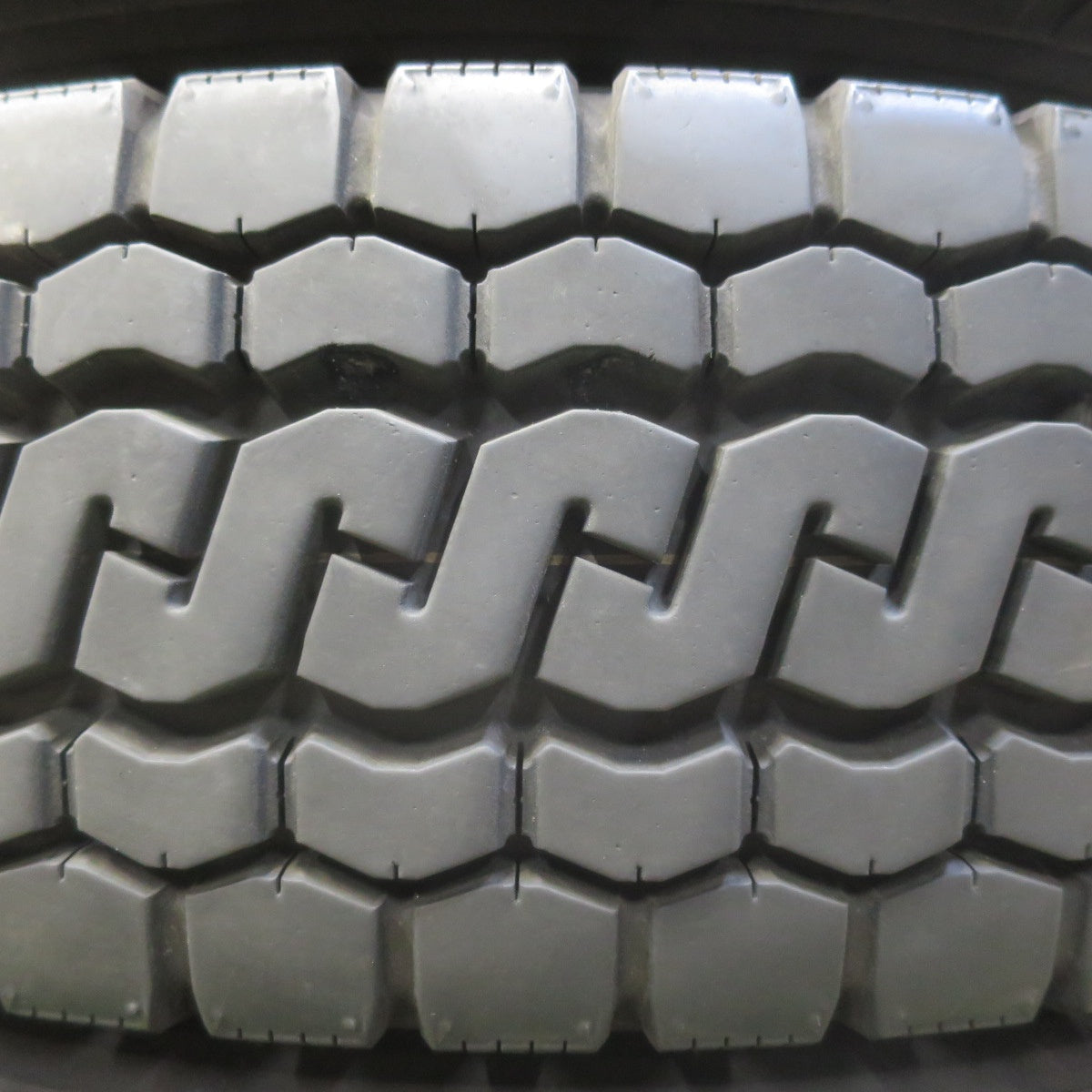 バリ溝！25年！9分！6本★トラック タイヤ 205/85R16 117/115N ブリヂストン エコピア M812 ミックス オールシーズン 16インチ★5102308イスタ