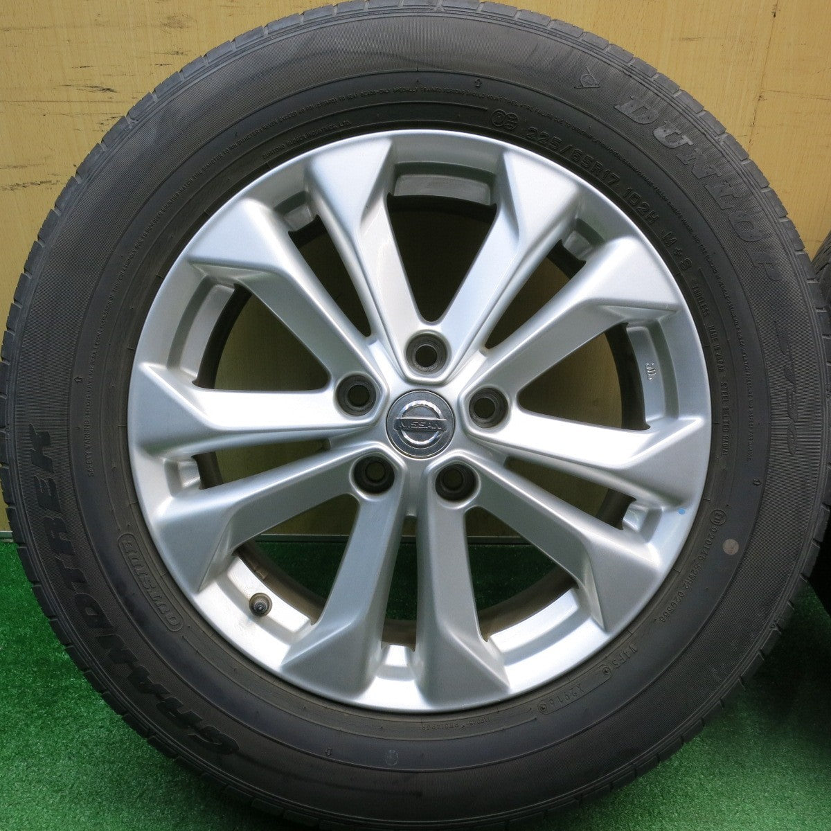 4本価格★日産 T32 エクストレイル 純正 225/65R17 ダンロップ ST30 グラントレック 17インチ PCD114.3/5H★5121814HAノ