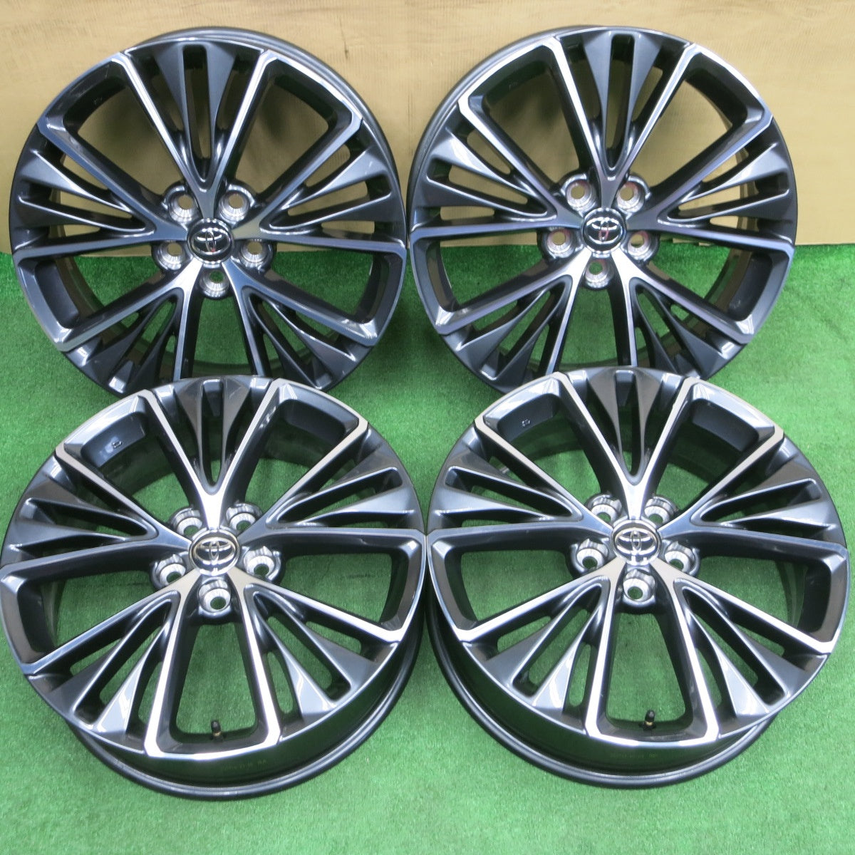 新車外し★トヨタ 60系 プリウス Zグレード 純正 ホイール 19インチ 19×6.5J PCD114.3/5H★6021502NKホ