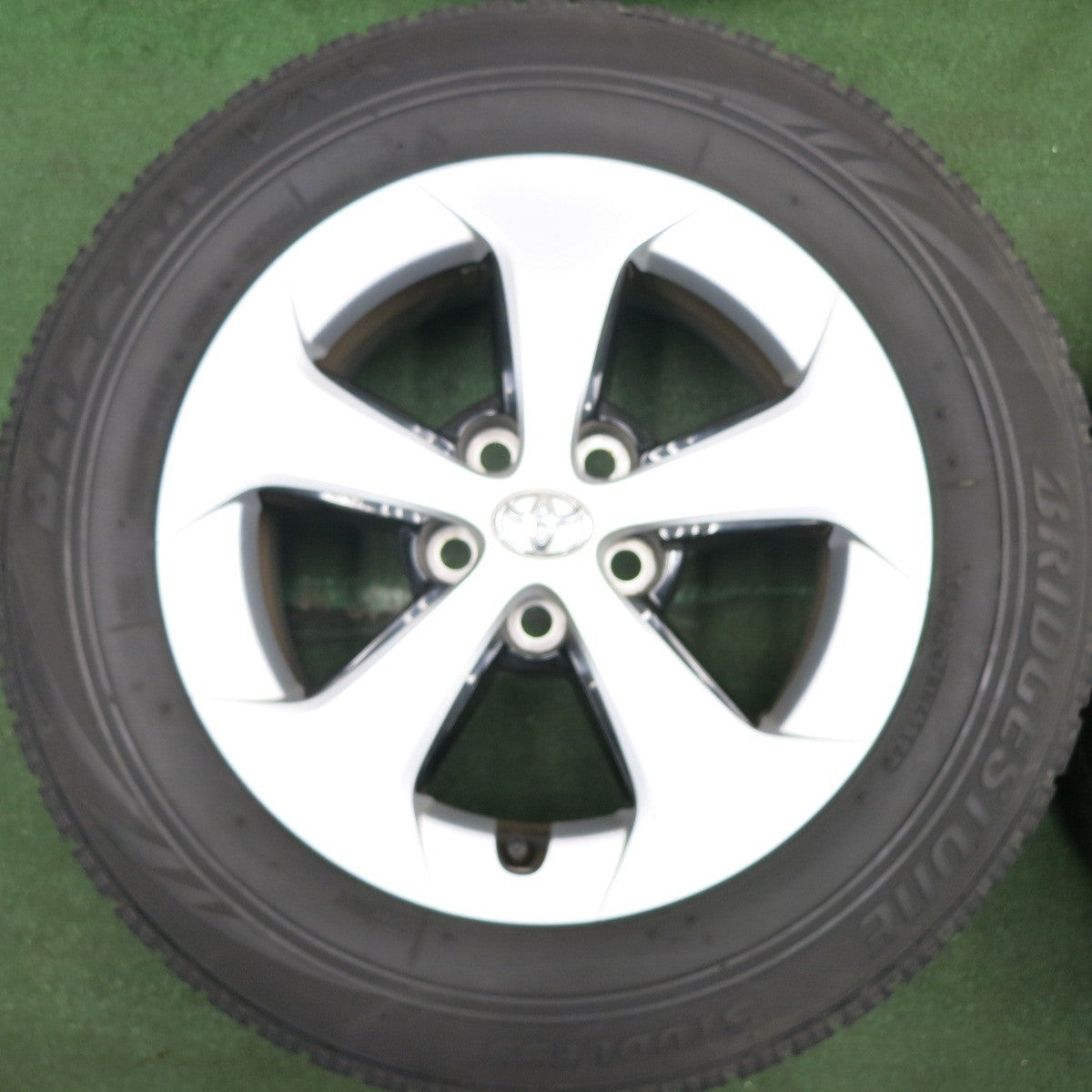 [送料無料] 4本価格★トヨタ 30系 プリウス 純正 195/65R15 スタッドレス ブリヂストン ブリザック VRX 15インチ PCD100/5H★4052701HAス