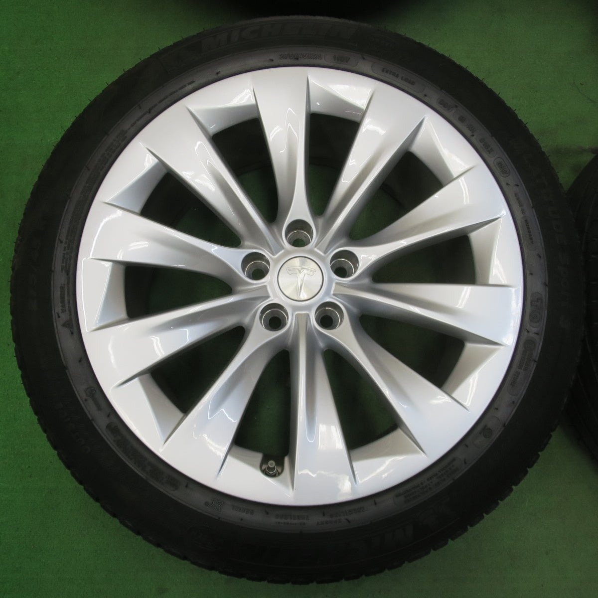 [送料無料] センサー付き！バリ溝！キレイ！9.5分★テスラ モデルX 純正 255/45R20 275/45R20 ミシュラン LATITUDE Sport3 20インチ PCD120/5H★5031810イノ
