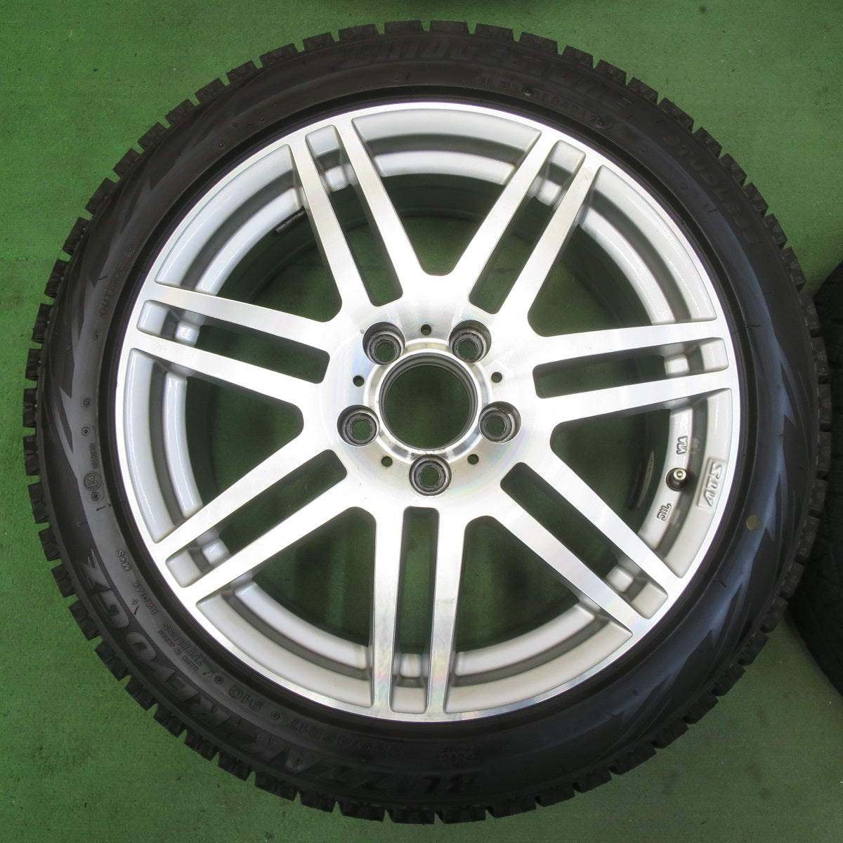 バリ溝！9.5分以上★ベンツ 等 ATS TWIN 225/45R17 スタッドレス ブリヂストン ブリザック REVO GZ 17インチ ツイン PCD112/5H★5070609イス