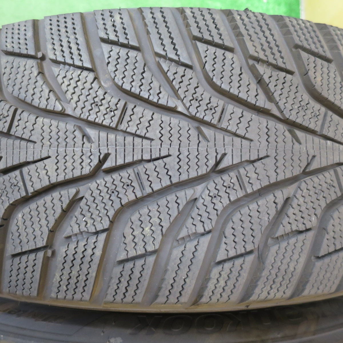 バリ溝！24年！9.5分★トヨタ 130系 マークX 純正 215/60R16 スタッドレス ハンコック ウインター アイセプト IZ3 16インチ PCD114.3/5H★5062105NJス