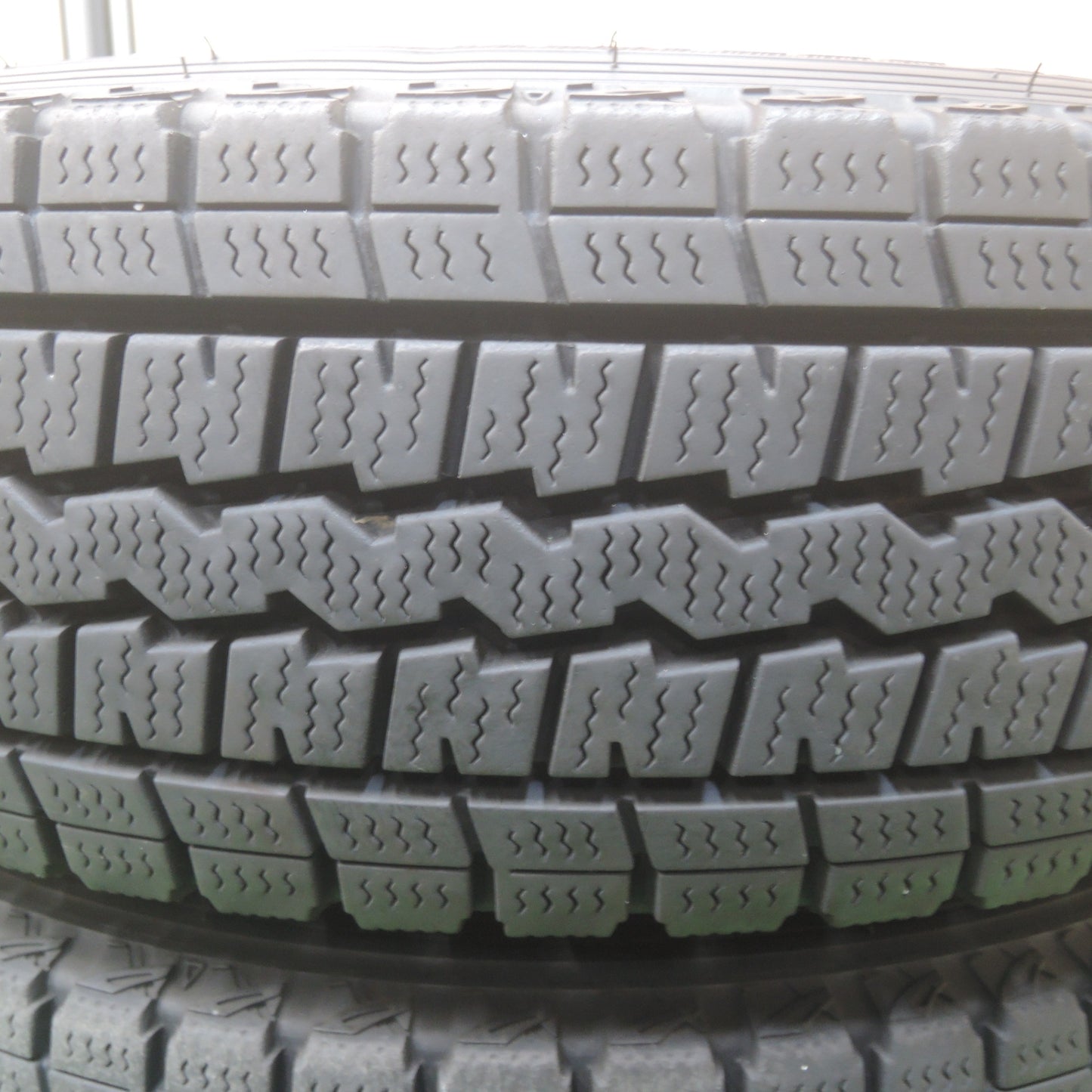 *送料無料* バリ溝！キレイ！9.5分★スタッドレス 155/80R14 88/86N ダンロップ ウインターマックス SV01 JOKER ジョーカー 14インチ PCD100/4H★4032003SYス