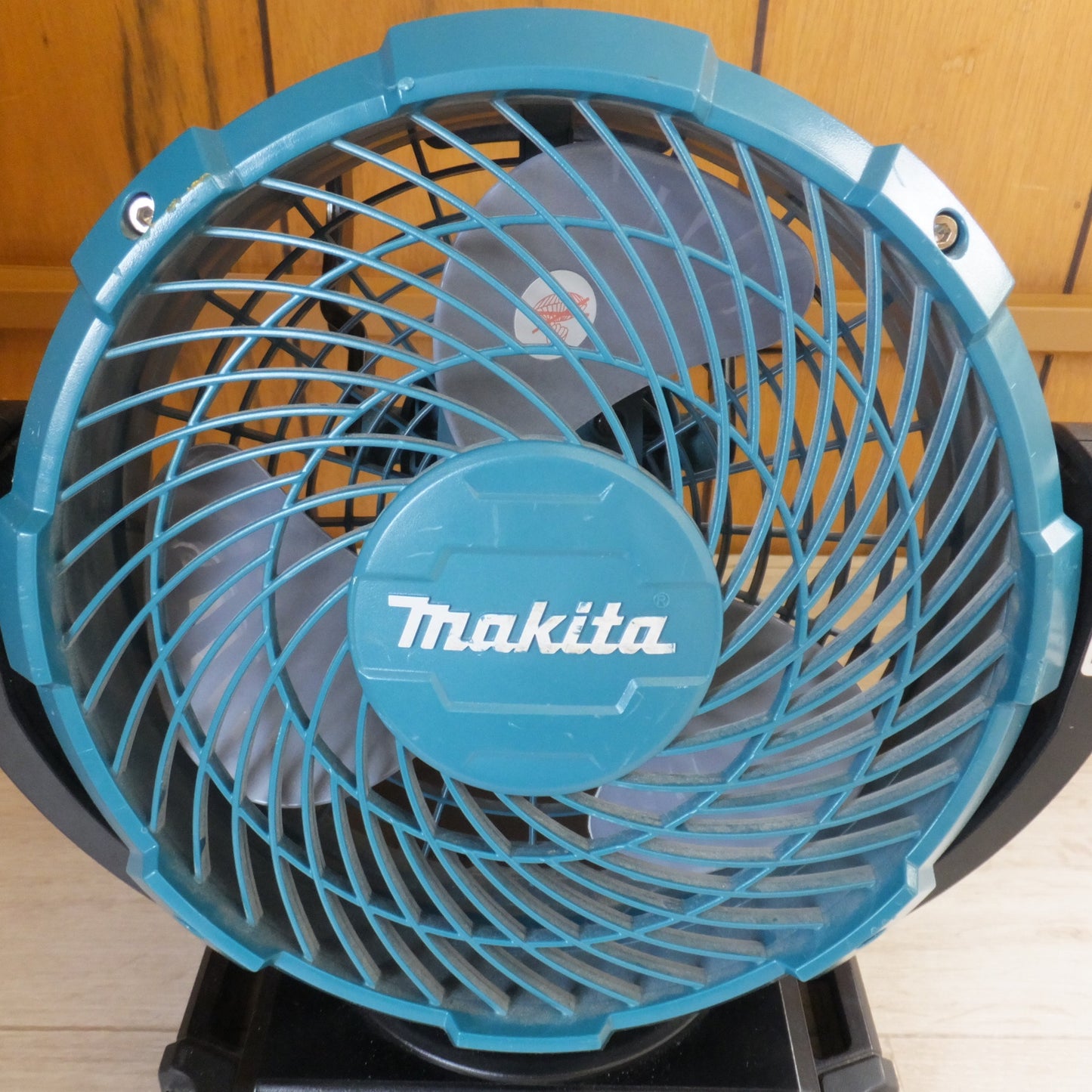 [送料無料] ★マキタ makita 充電式ファン CF102D 14.4V/18V 本体のみ★