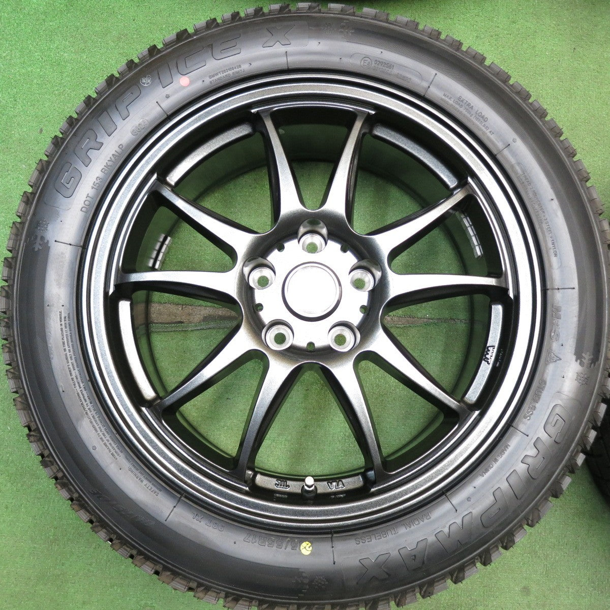 未使用！24年◎スタッドレス 215/55R17 グリップマックス GRIP ICE X ESTROSA エステローザ 17インチ PCD114.3/5H◎6061303HAス
