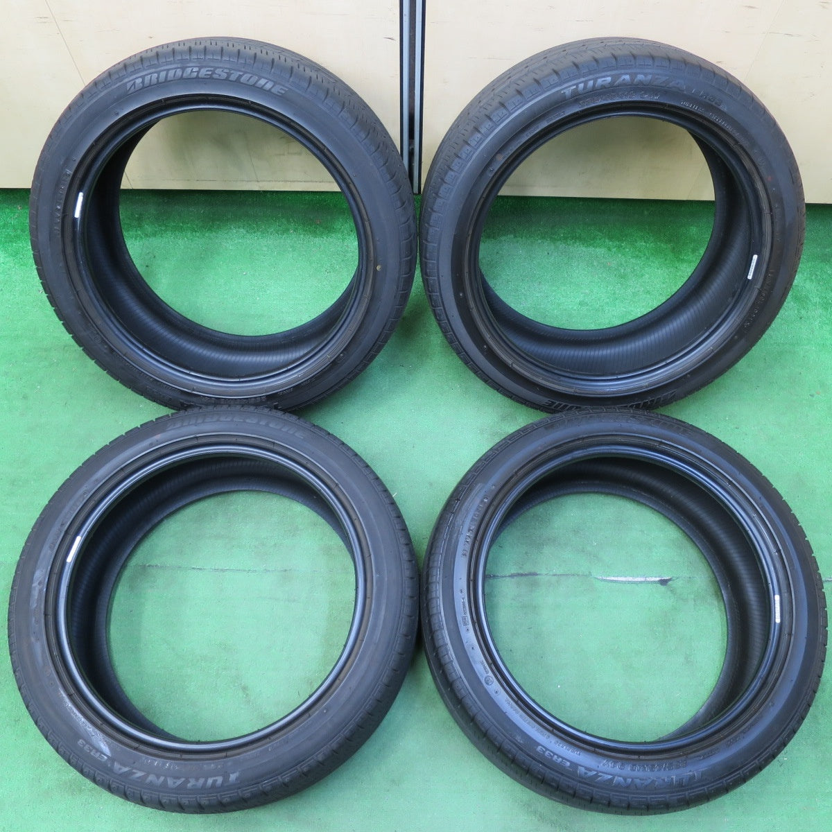 *送料無料* バリ溝！9.5分★235/45R18 ブリヂストン トランザ ER33 タイヤ 18インチ カムリ マークX アコード パサート 等★4082009イノタ