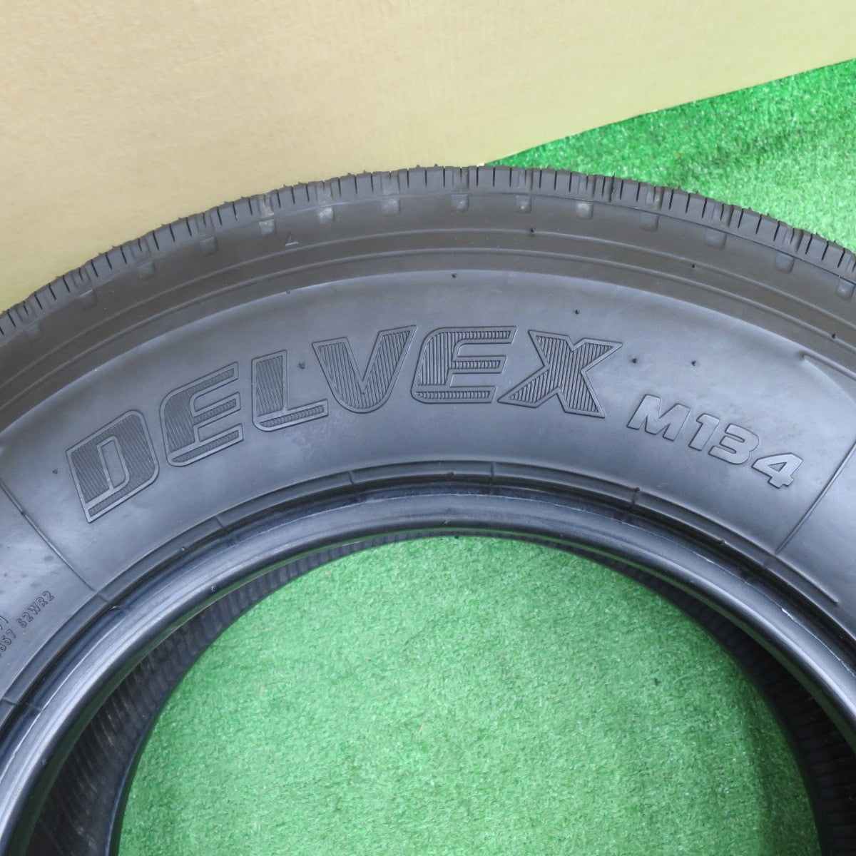 未使用！1本★トラック バス タイヤ 205/85R16 117/115N トーヨー デルベックス M134 DELVEX 16インチ★6032902NKノタ