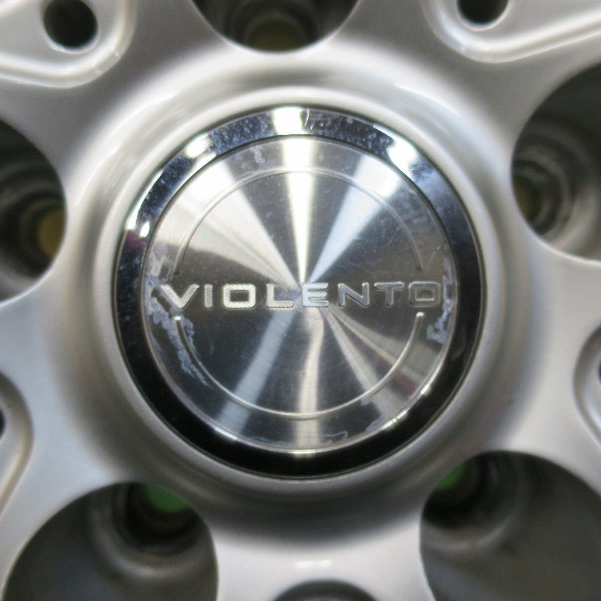 バリ溝！キレイ！9.5分★スタッドレス 215/60R16 ヨコハマ アイスガード iG50 プラス VIOLENTO ヴィオレント 16インチ PCD114.3/5H★5011701イス