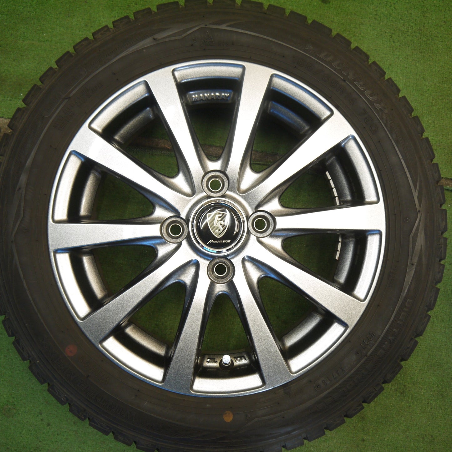 バリ溝！キレイ！9.5分以上◎スタッドレス 155/65R14 ダンロップ ウインターマックス WM01 MANARAY SPORT マナレイ スポーツ 14インチ PCD100/4H◎6070707Hス