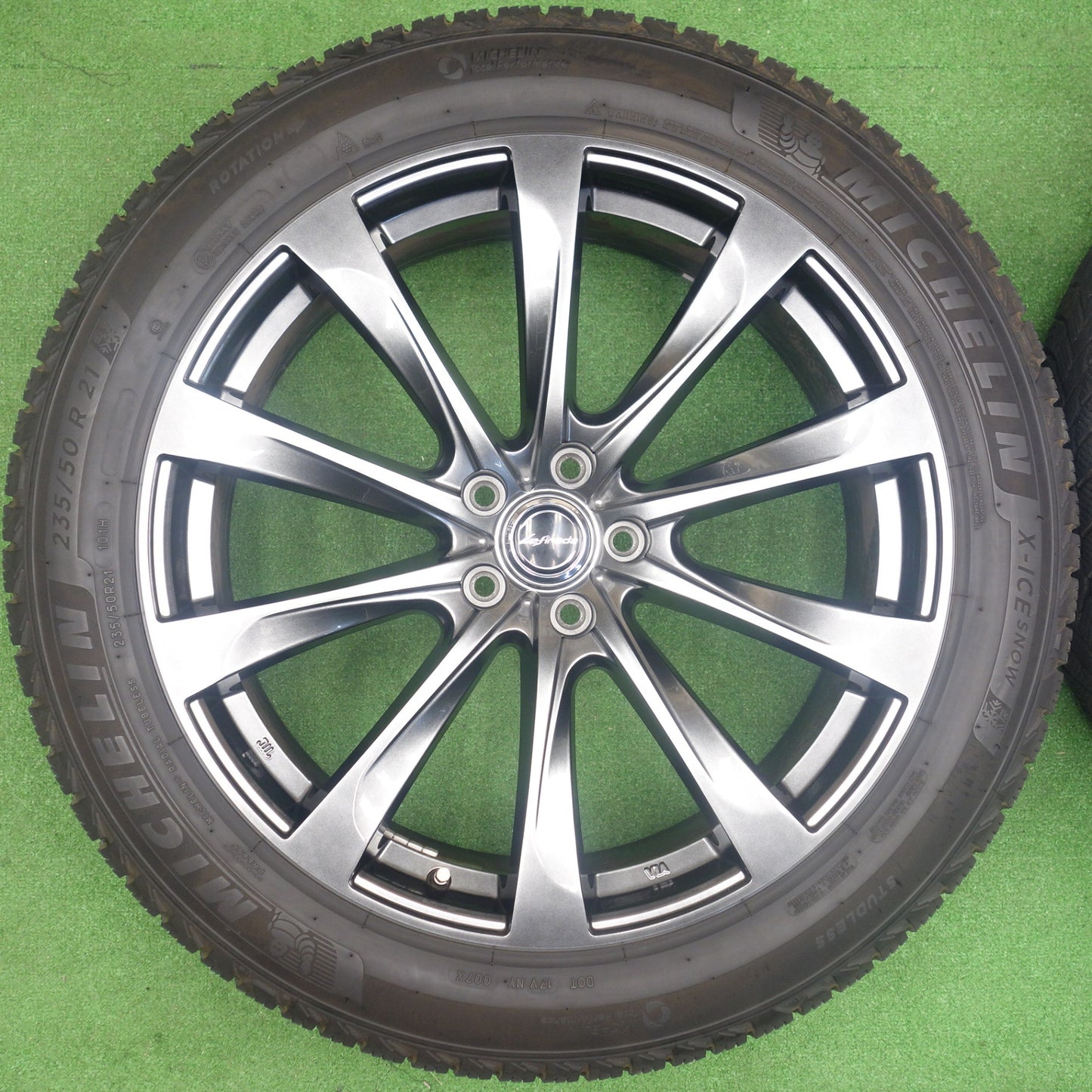 バリ溝！24年！9.5分★スタッドレス 235/50R21 ミシュラン X-ICE SNOW Lefinada レフィナーダ 21インチ PCD114.3/5H★6022501KTス