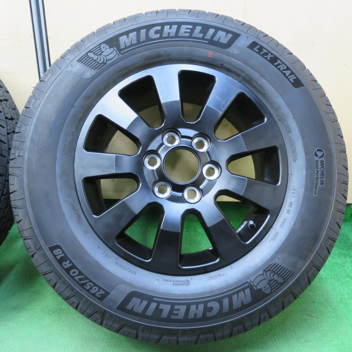 新車外し！24年★ヨタ ランクル 250 ファーストエディション 純正 265/70R18 ミシュラン LTX TRAIL PCD139.7/6H★4071201イノ