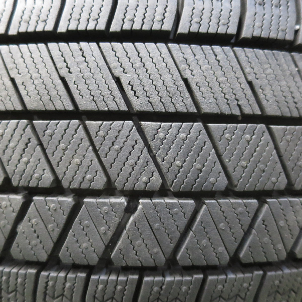 バリ溝！22年！ほぼ10分★トヨタ オーリス 純正 205/55R16 スタッドレス ブリヂストン ブリザック VRX3 16インチ PCD114.3/5H★5112106イス