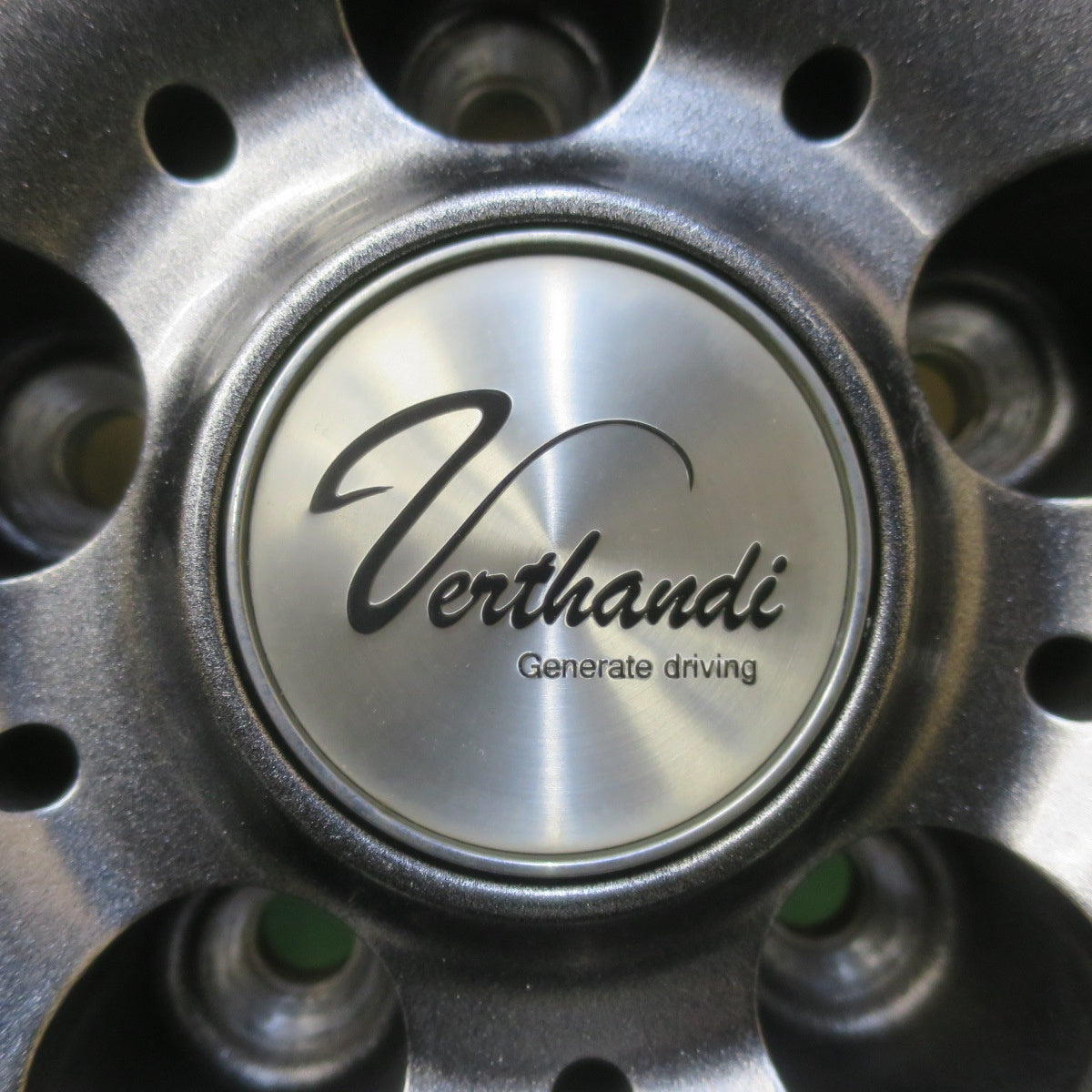 バリ溝！キレイ！9.5分◎スタッドレス 215/50R17 ナンカン CORSAFA Verthandi ヴェルザンディ 17インチ PCD114.3/5H◎6092909イス