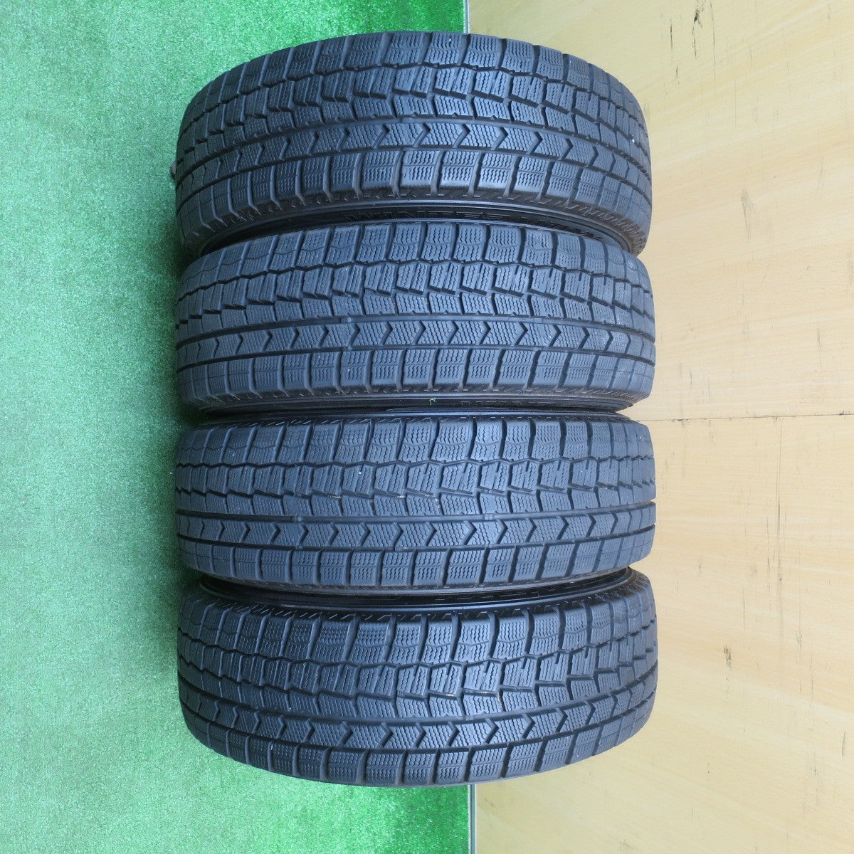 バリ溝！21年！キレイ！9.5分★FIAT フィアット 500 AGA 500 175/65R14 スタッドレス ダンロップ ウインターマックス WM02 14インチ PCD98/4H★5110406NJス