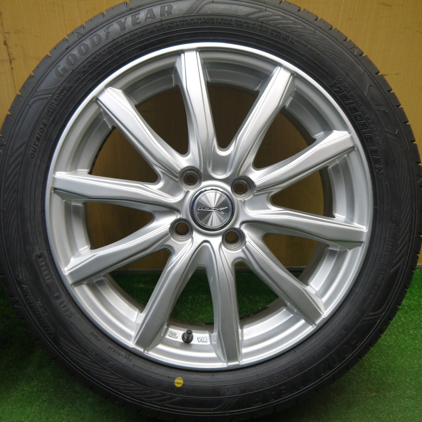 未使用！25年！キレイ★175/60R16 グッドイヤー EfficientGrip RVF02 JOKER ジョーカー エフィシエントグリップ 16インチ PCD100/4H★6012811Hノ