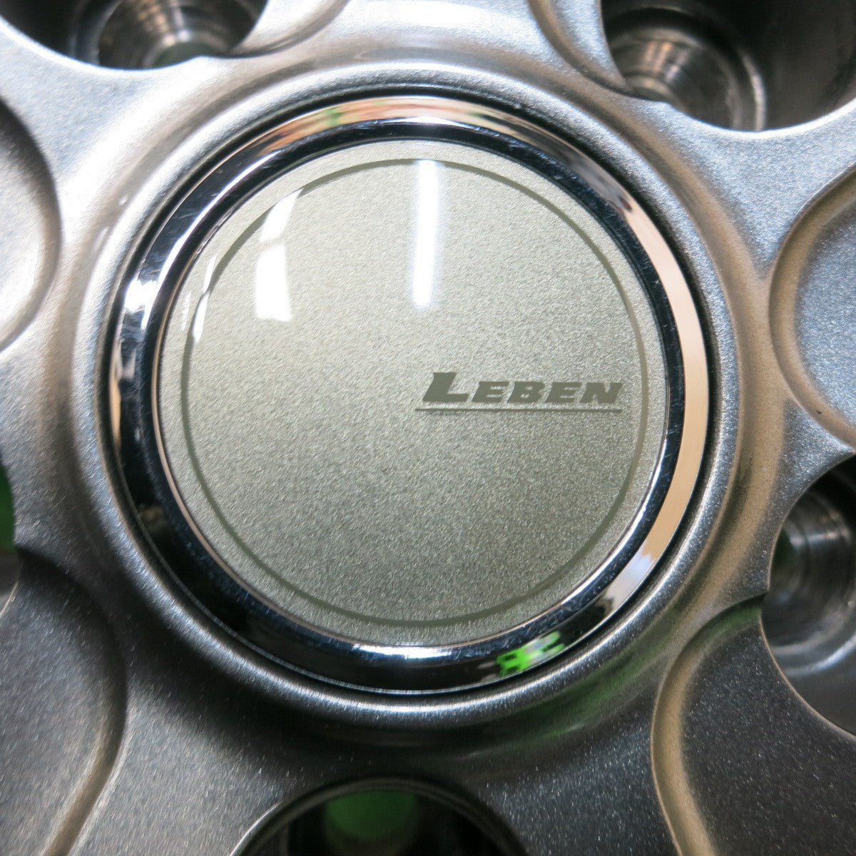 *送料無料* バリ溝！21年！キレイ！9.5分以上★スタッドレス 195/65R15 ブリヂストン ブリザック VRX2 LEBEN レーベン 15インチ PCD114.3/5H★4041104イス