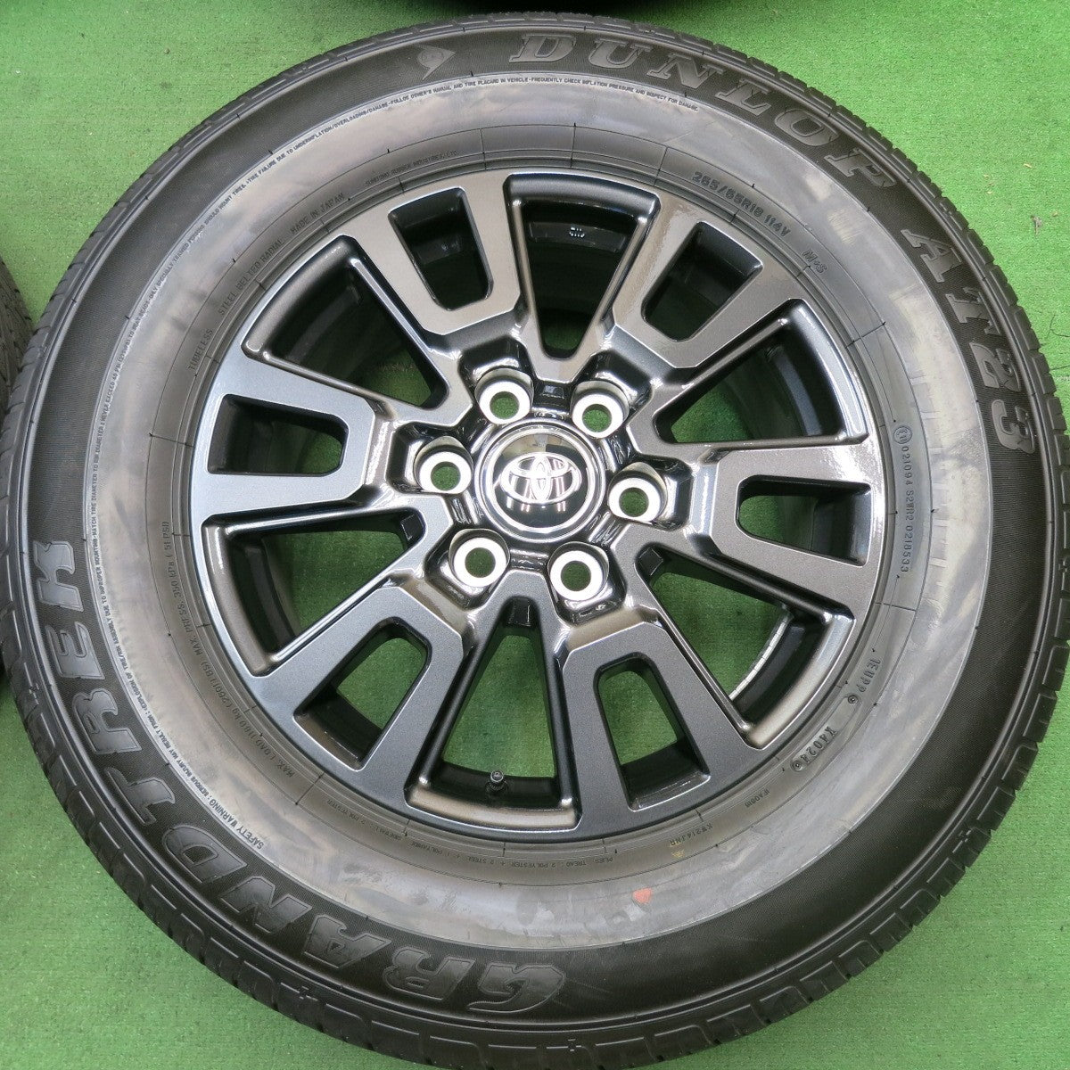 新車外し！24年★トヨタ ランクル 250 VX 純正 265/65R18 ダンロップ AT23 グラントレック 18インチ PCD139.7/6H★5071304HAノ