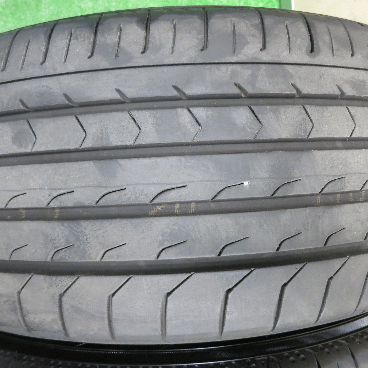 [送料無料] バリ溝！23年！キレイ！9.5分★kranze SCINTILL 245/40R20 ヨコハマ BluEarth-RV RV03 クレンツェ シンティル 20インチ PCD114.3/5H★4111809TNノ