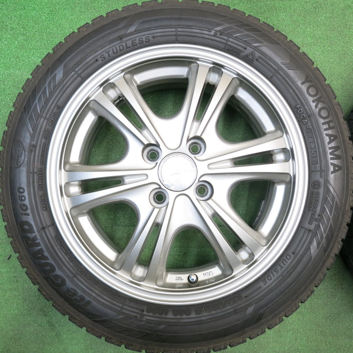 バリ溝！9分★スタッドレス 185/60R15 ヨコハマ アイスガード iG60 STRANGER ストレンジャー 15インチ PCD100/4H★6031401HAス