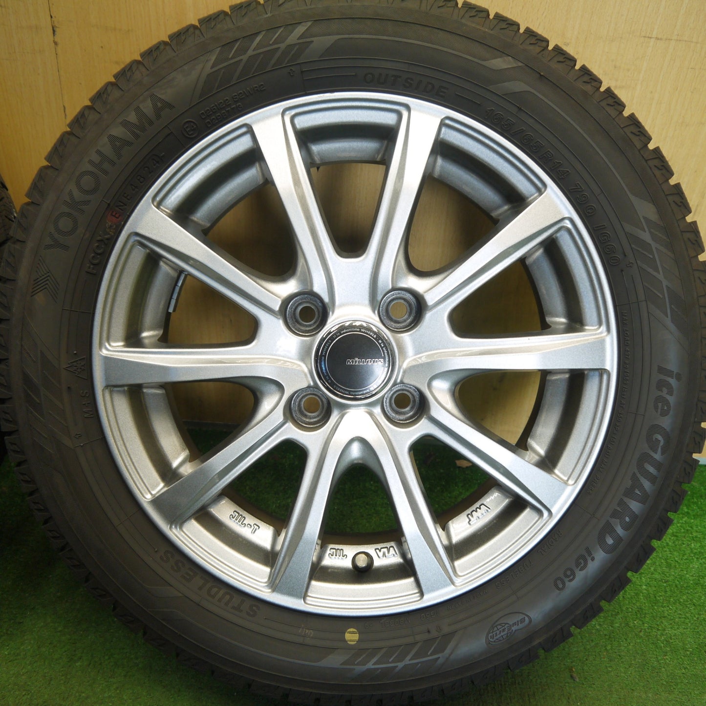 バリ溝！24年！キレイ！ほぼ10分◎スタッドレス 165/65R14 ヨコハマ アイスガード iG60 MiLLOUS VX ミルアス 14インチ PCD100/4H◎6062308Hス