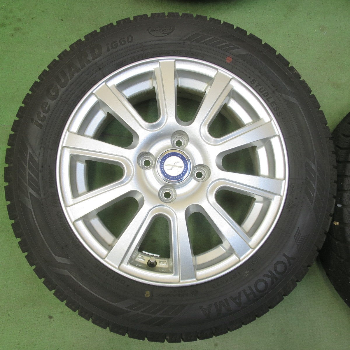 バリ溝！23年！キレイ！9分★スタッドレス 185/65R15 ヨコハマ アイスガード iG60 JENEIGE 社外 アルミ 15インチ PCD100/4H★6041402イス