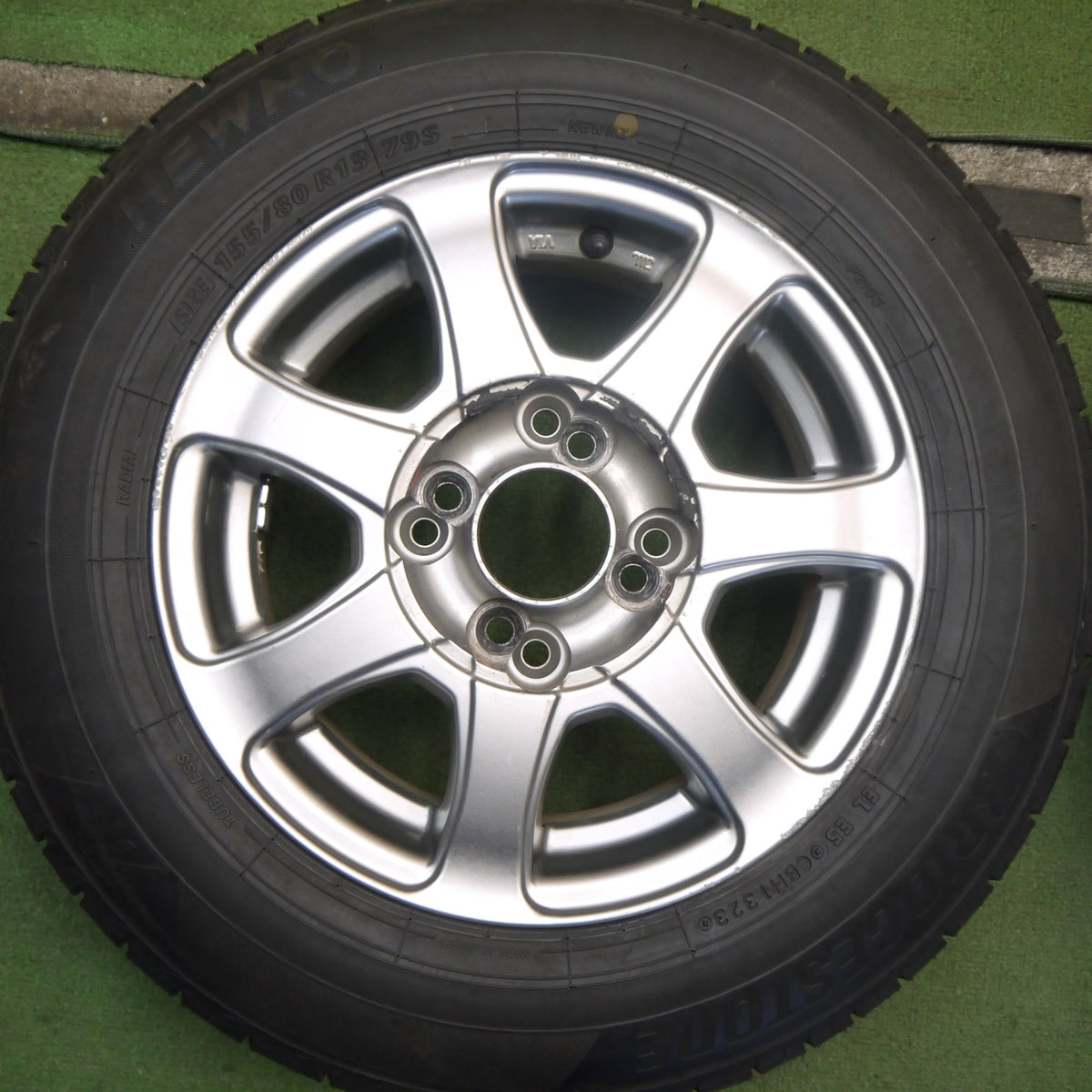 ほぼ未使用！24年◎155/80R13 ブリヂストン NEWNO 社外 アルミ ホイール ニューノ 13インチ PCD100 114.3/4H マルチ◎6081203Hノ
