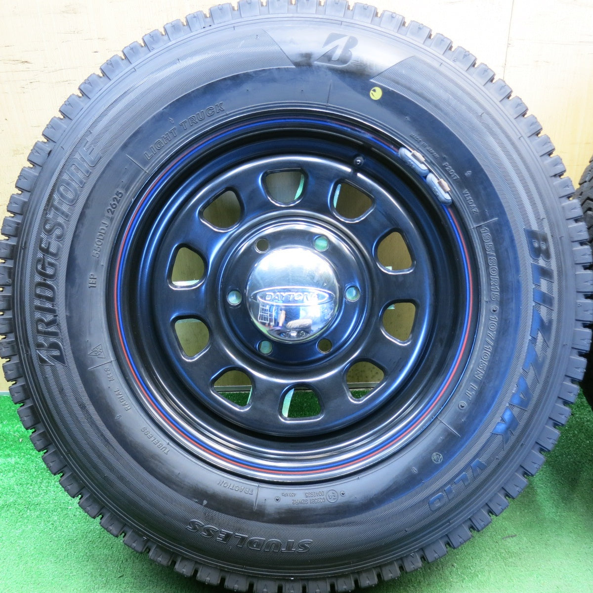 バリ溝！25年！9.5分◎スタッドレス 195/80R15 107/105N ブリヂストン ブリザック VL10 DAYTONA デイトナ スチール 15インチ PCD139.7/6H◎6081310HAス
