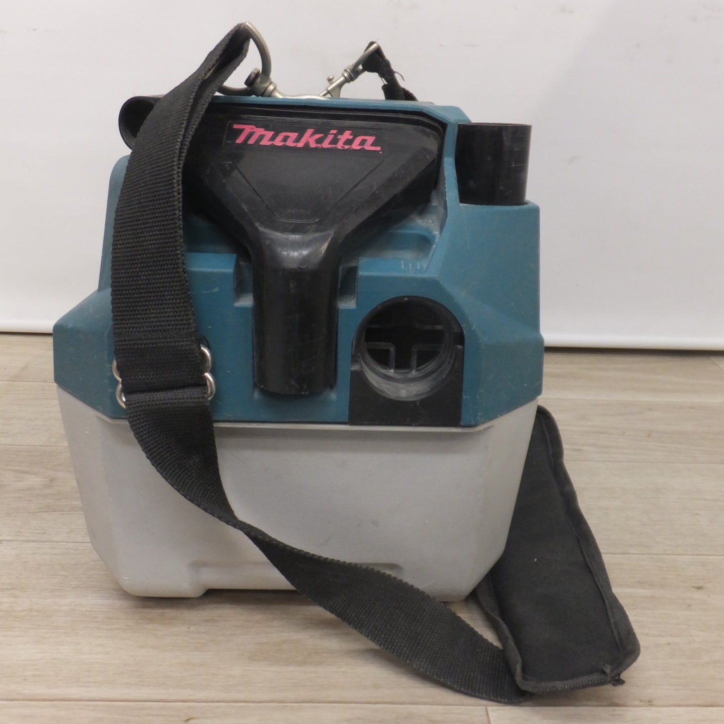 [送料無料] ★マキタ makita 乾湿両用 業務用 充電式集じん機 VC750D 18V 本体のみ★