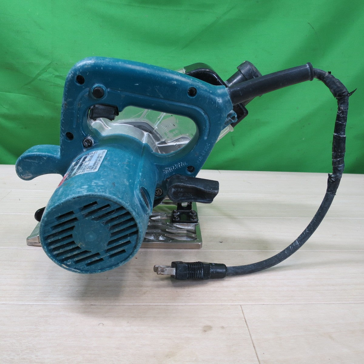 [送料無料] 2点まとめ売り☆マキタ 5型 防じん マルノコ 5045KB 100mm 防塵 丸のこ 5044KB 電動 工具 切断機 木工用 丸ノコ 丸鋸☆