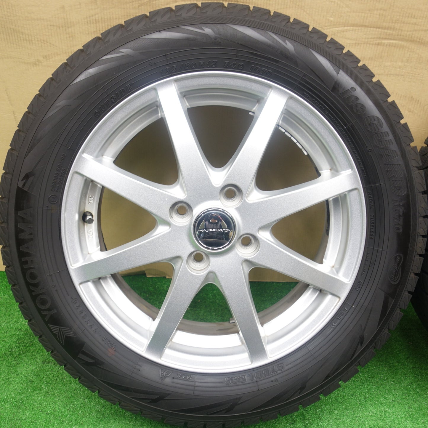 バリ溝！24年！キレイ！ほぼ10分★スタッドレス 185/60R15 ヨコハマ アイスガード iG70 LAPORTA ラポルタ 15インチ PCD100/4H★5122506KTス