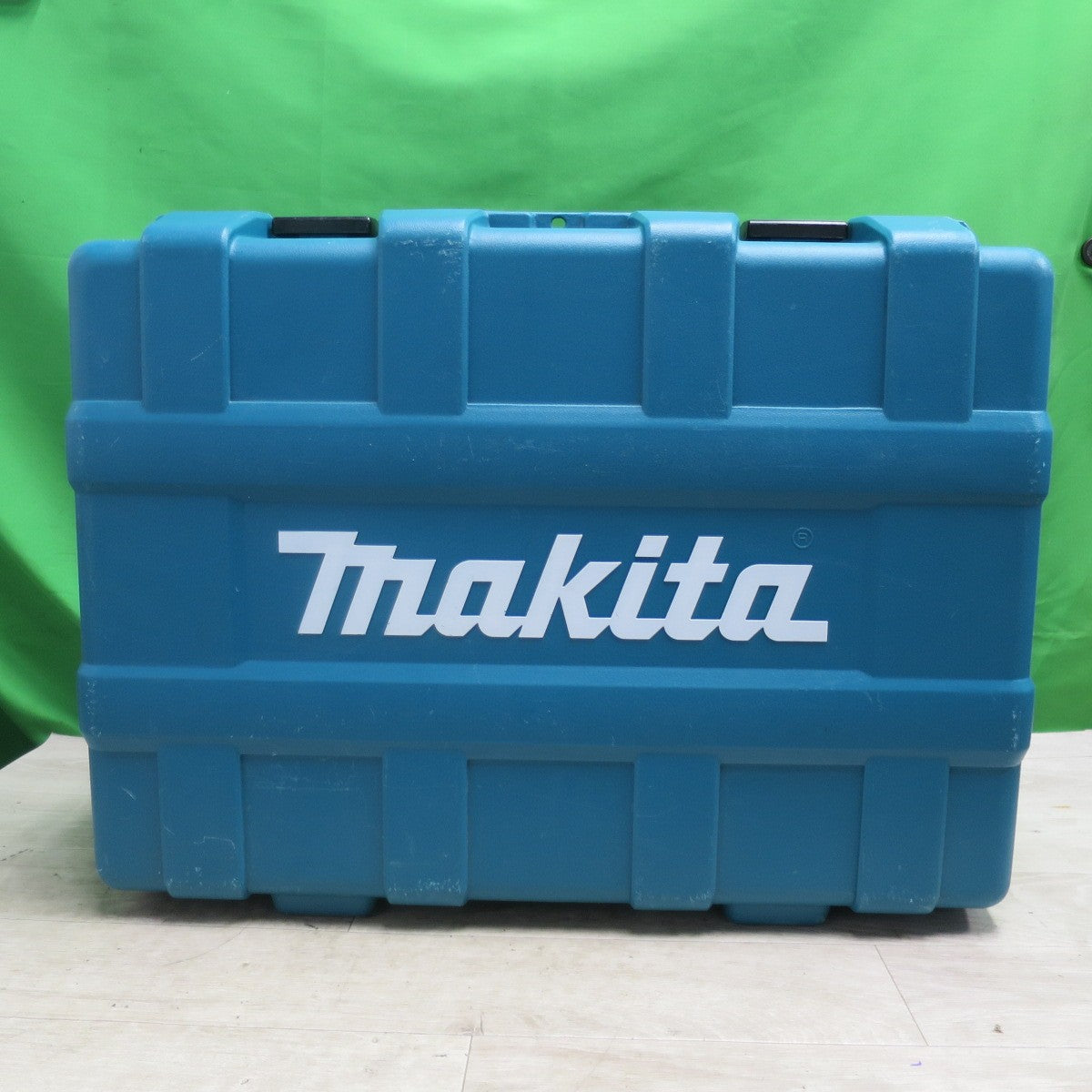 [送料無料] 付属品付き☆マキタ 充電式 ハンマー HM001G 電動 工具 makita☆