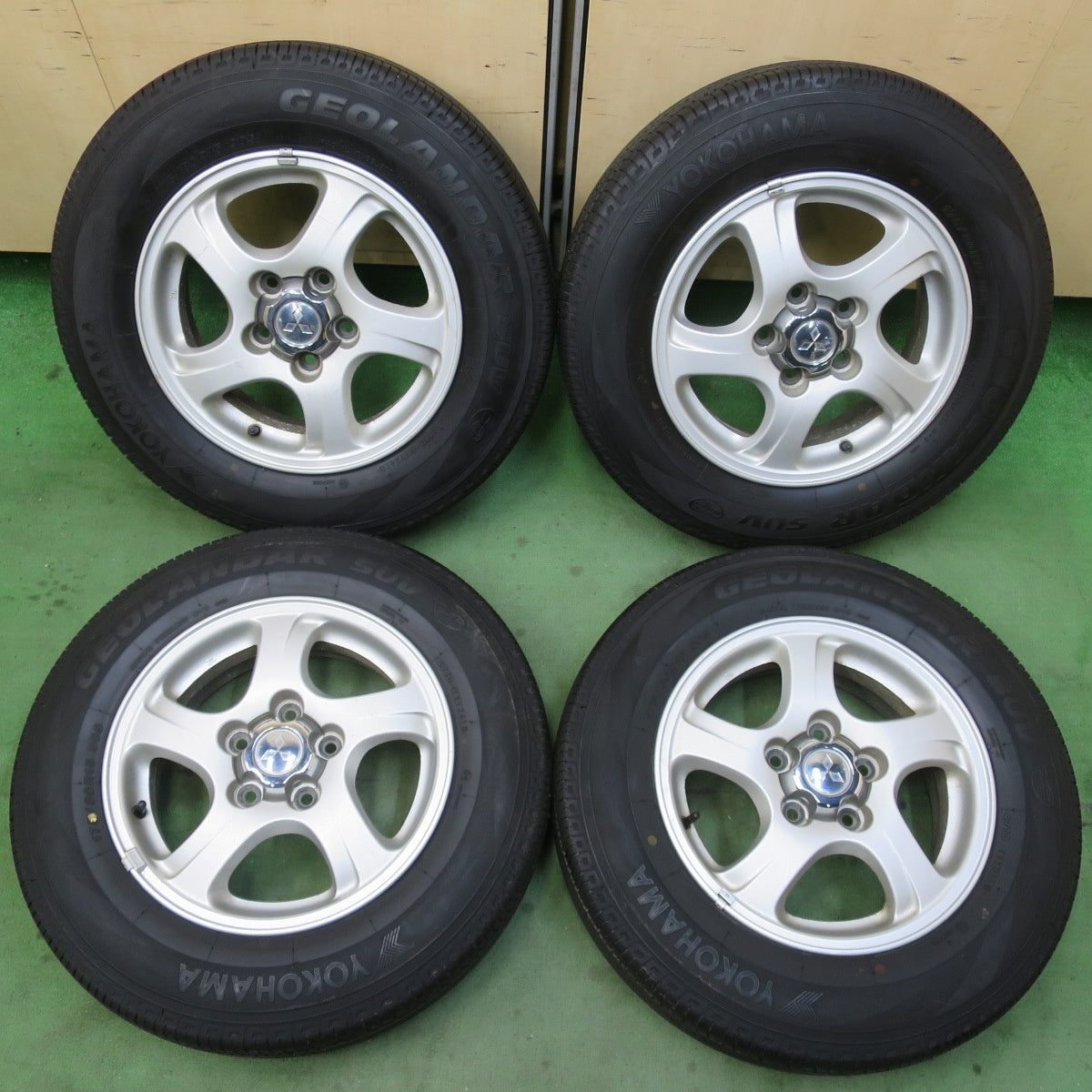 ほぼ未使用★三菱 パジェロ ミニ 純正 175/80R15 ヨコハマ ジオランダー SUV 15インチ PCD114.3/5H★6022809イノ
